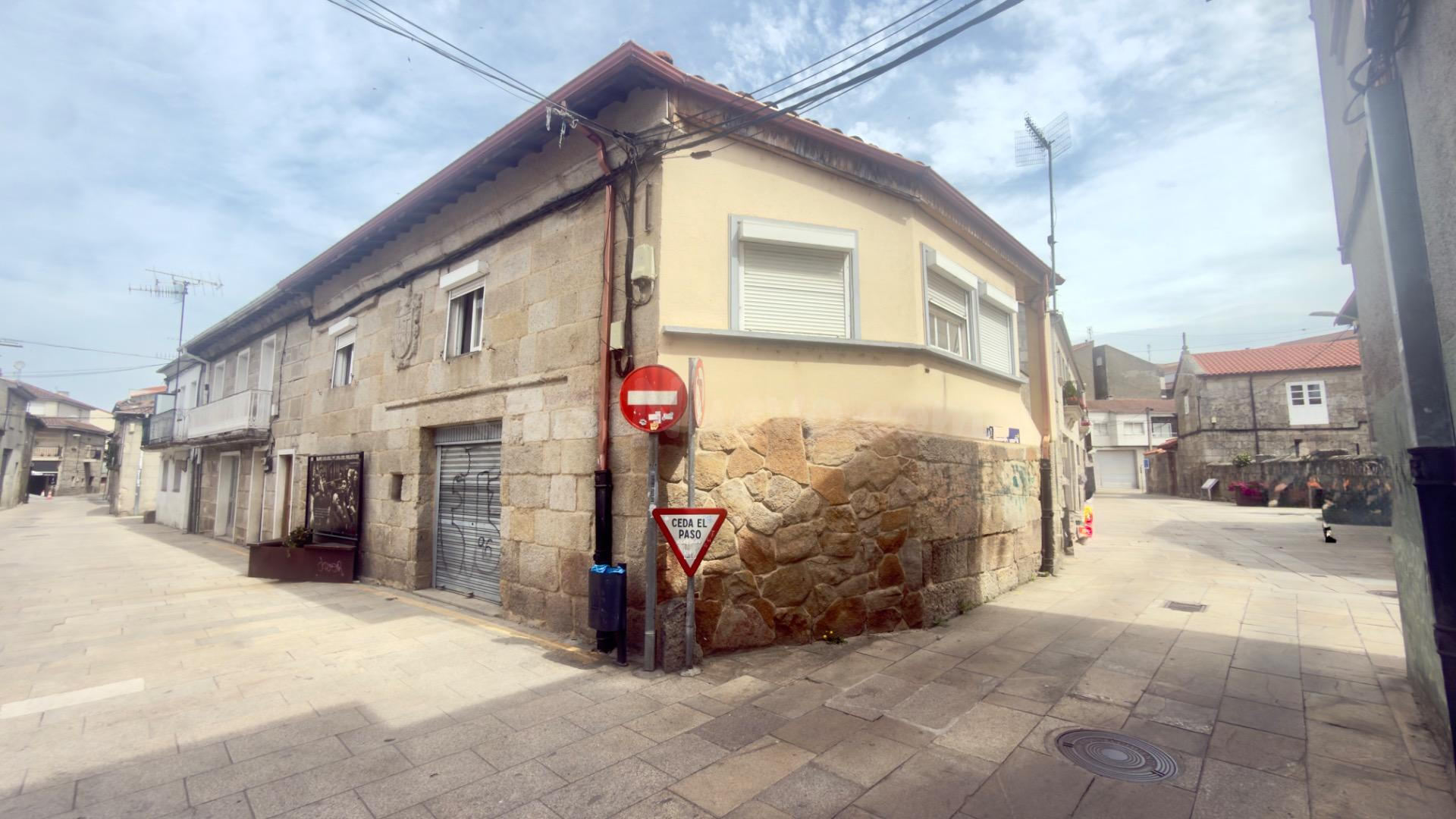 # Casa Chalet Independiente en el Centro de Xinzo - Oportuni