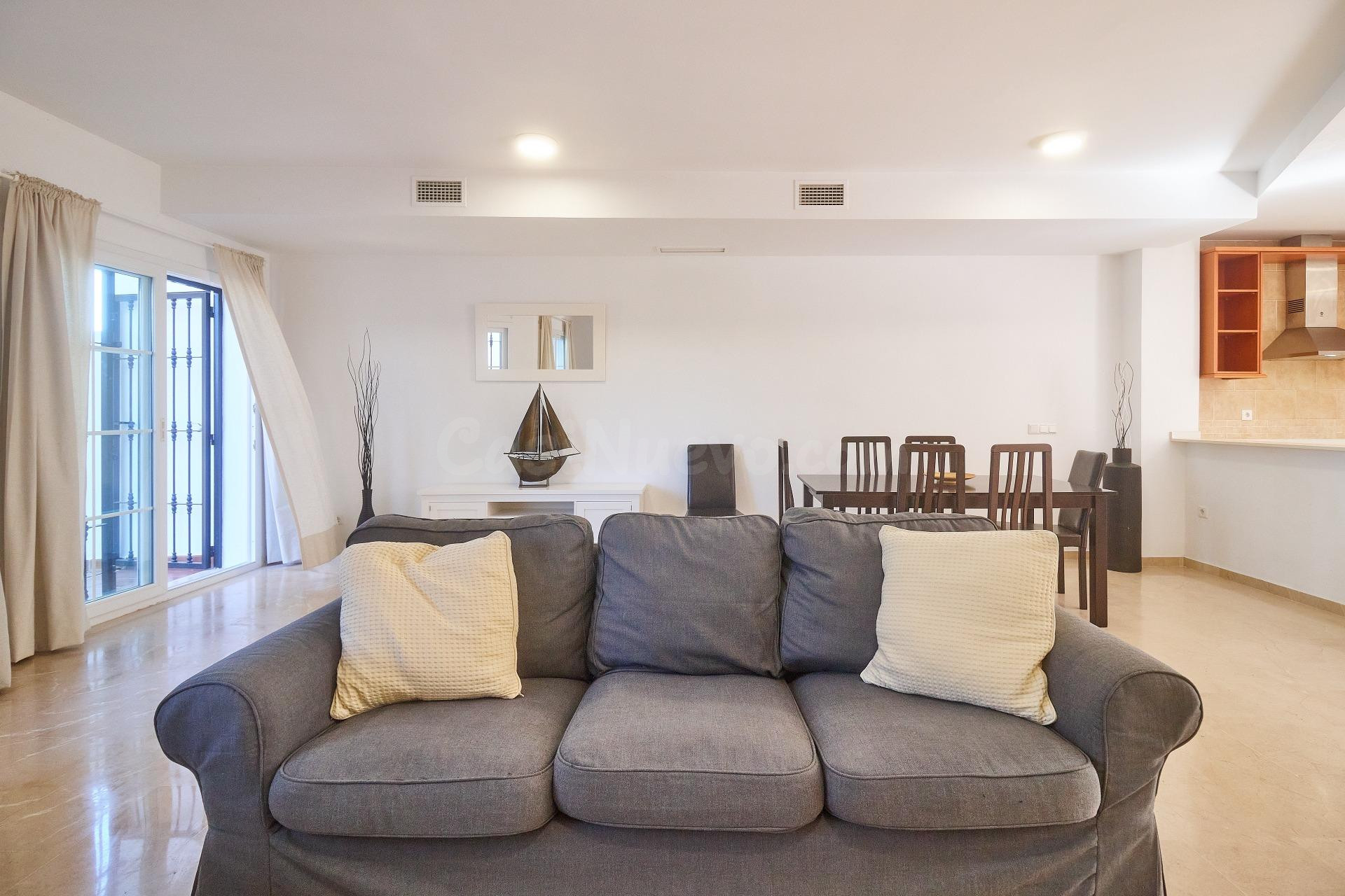 Adosado de 4 dormitorios y 3 baños con vistas al Golf. Alhau - foto 4