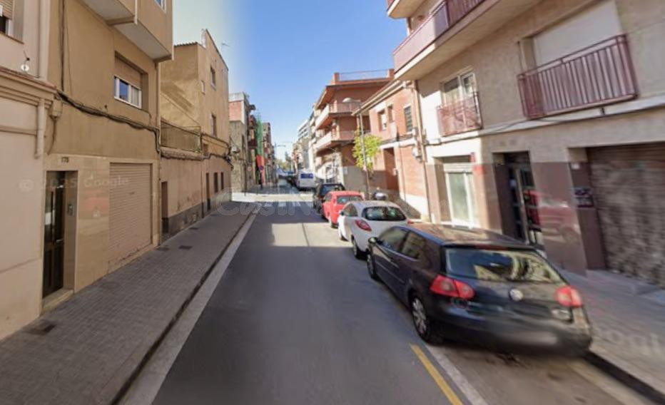 OPORTUNIDAD INVERSORES: Casa Adosada con Gran Potencial Urba - foto 3