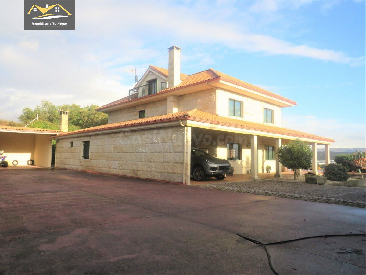 Chalet Independiente en Cumial, con 6 habitaciones 3 baños y - foto 3