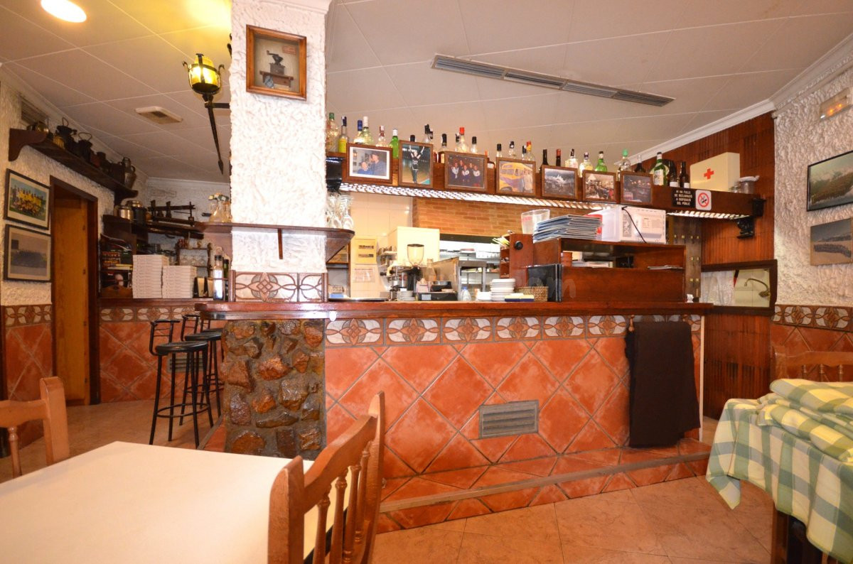 Local-bar-restaurante de 90 m2 en ubicación privilegiada. Si - foto 4
