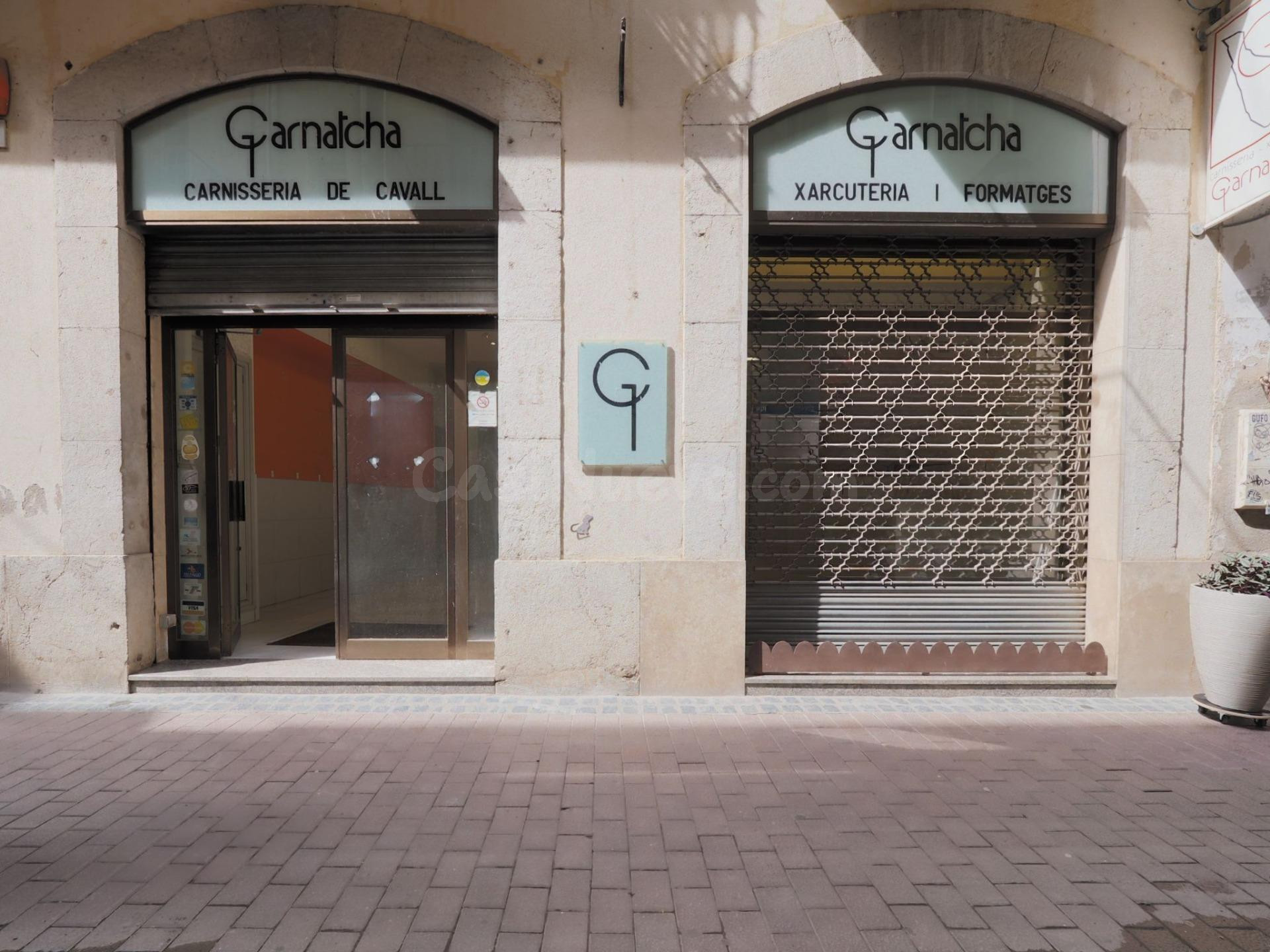 Local comercial con salida de humos en Figueras centro