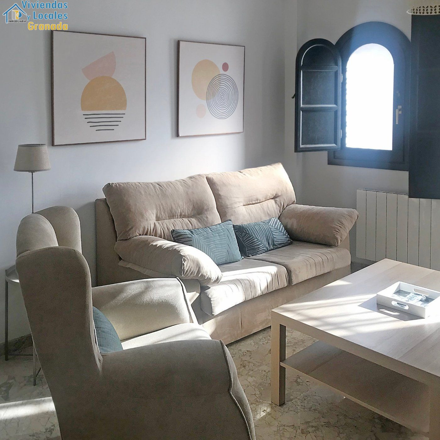 Apartamento en la Zubia con coqueto patio - foto 2