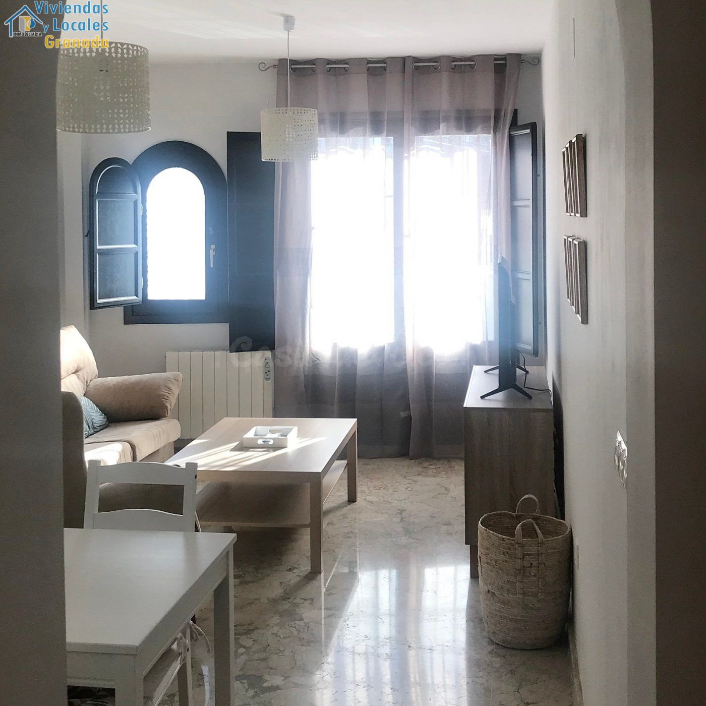 Apartamento en la Zubia con coqueto patio - foto 3