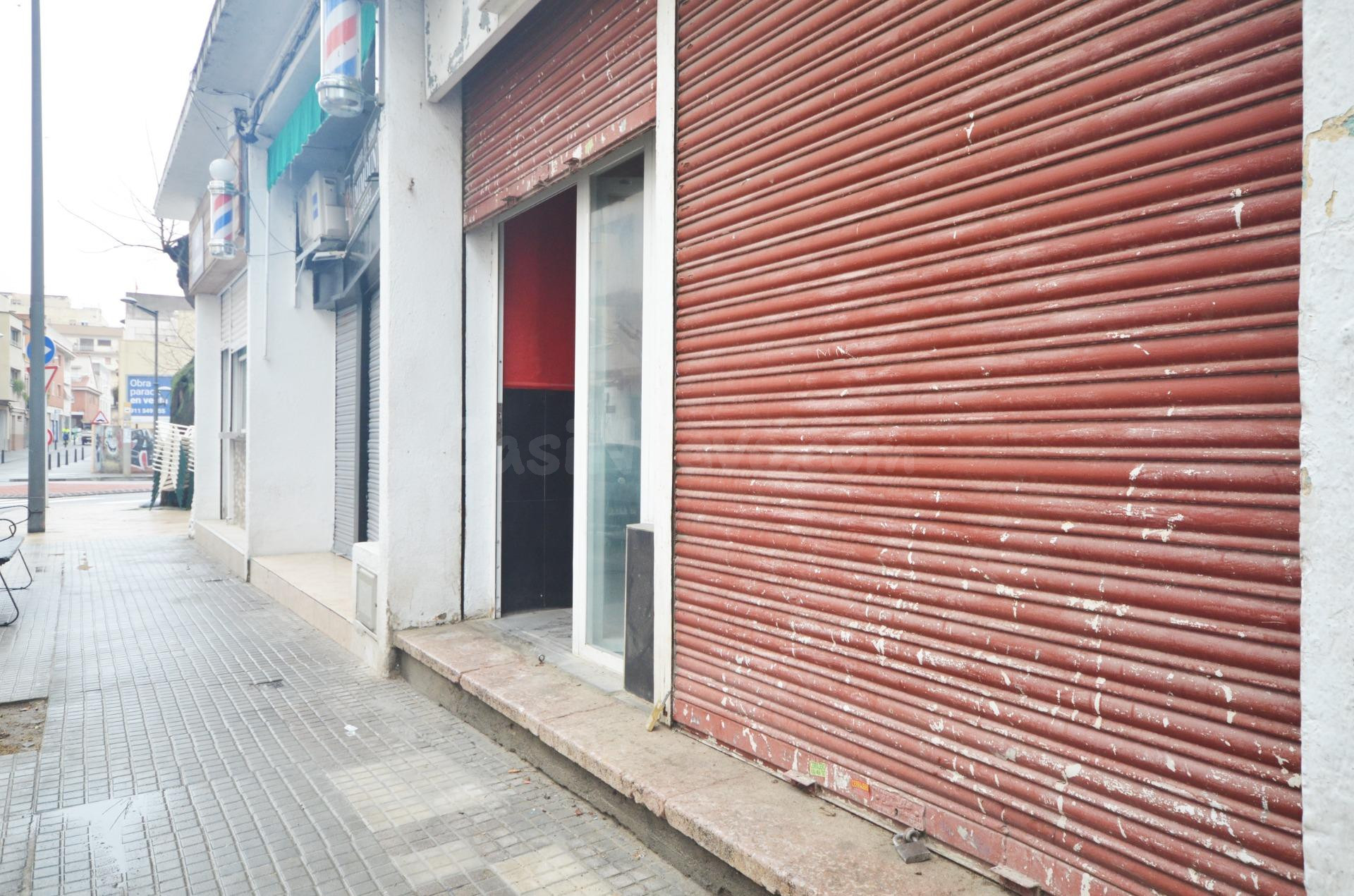 Local de 38 m2 bien ubicado, cerca La Fira, Carrefour y Juzg - foto 4