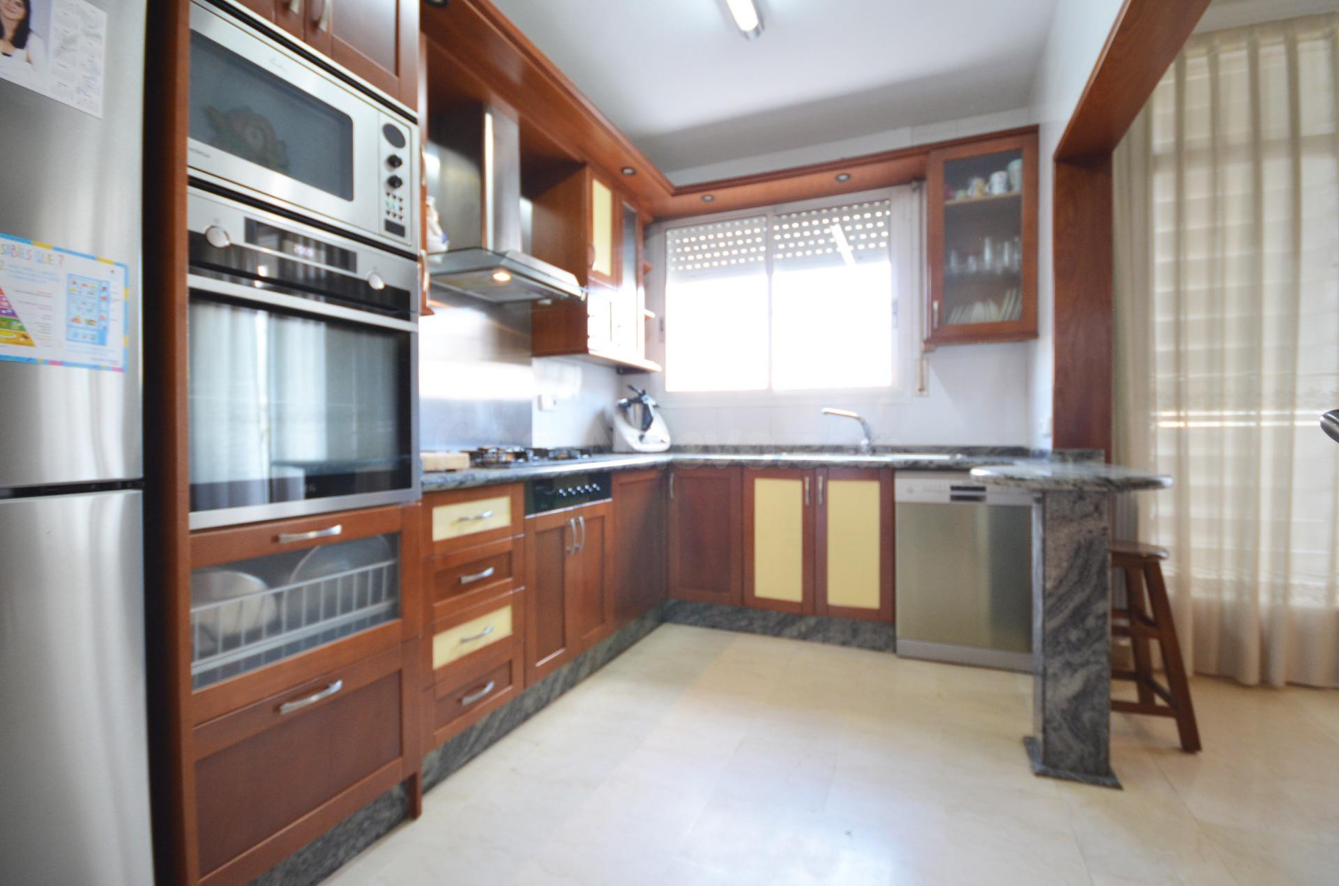 Adosado Esquinero. Una vivienda que enamora - foto 2