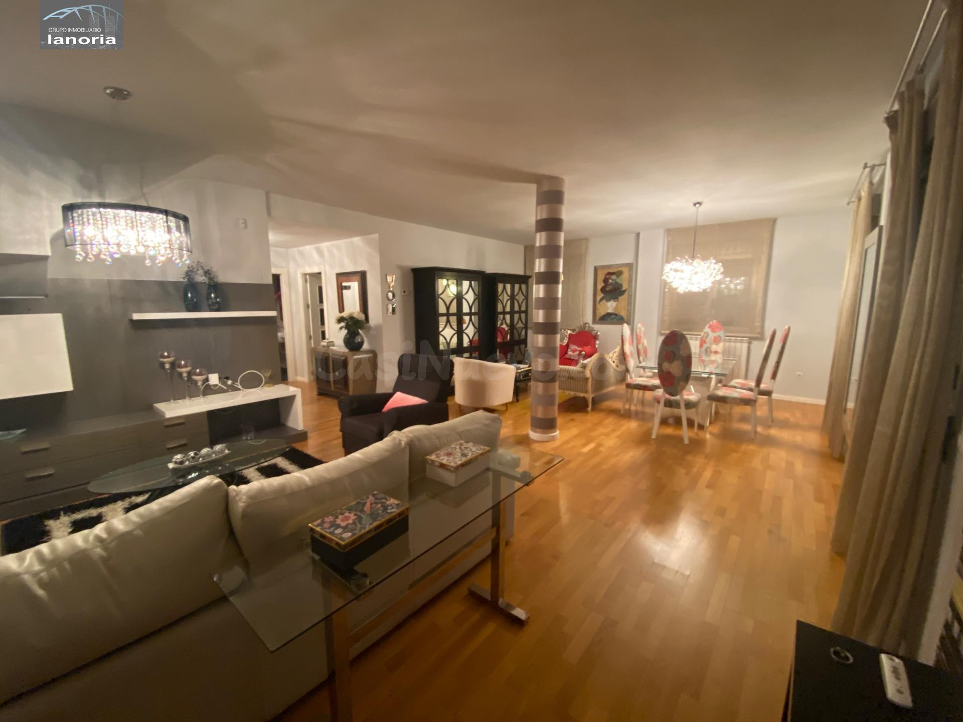 Grupo la Noria VENDE Ático Dúplex 3 dormitorios (4 de origen) 2 plazas de Garaje, 2 trasteros, piscina comunitaria y zonas comunes en zona Universidad. - foto 5