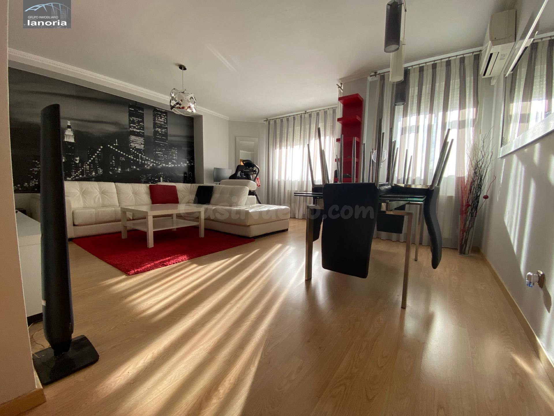 Grupo la Noria Vende Atico-Dúplex. 3 dormitorios, 2 baños, Plaza de Garaje incluido en precio. Terraza de 40m2. Zona Crtra de Jaen/ Santa Teresa. Teresa. - foto 3