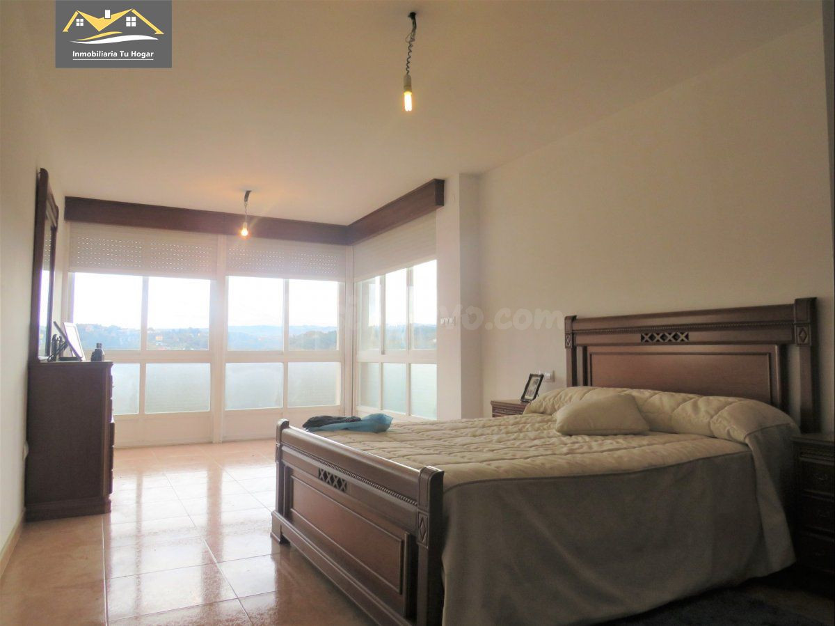 Espectacular Chalet Independiente con Amplias Posibilidades