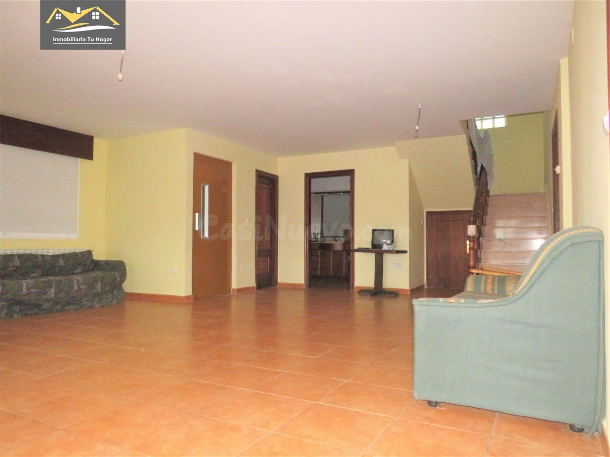 Espectacular Chalet Independiente con Amplias Posibilidades - foto 3