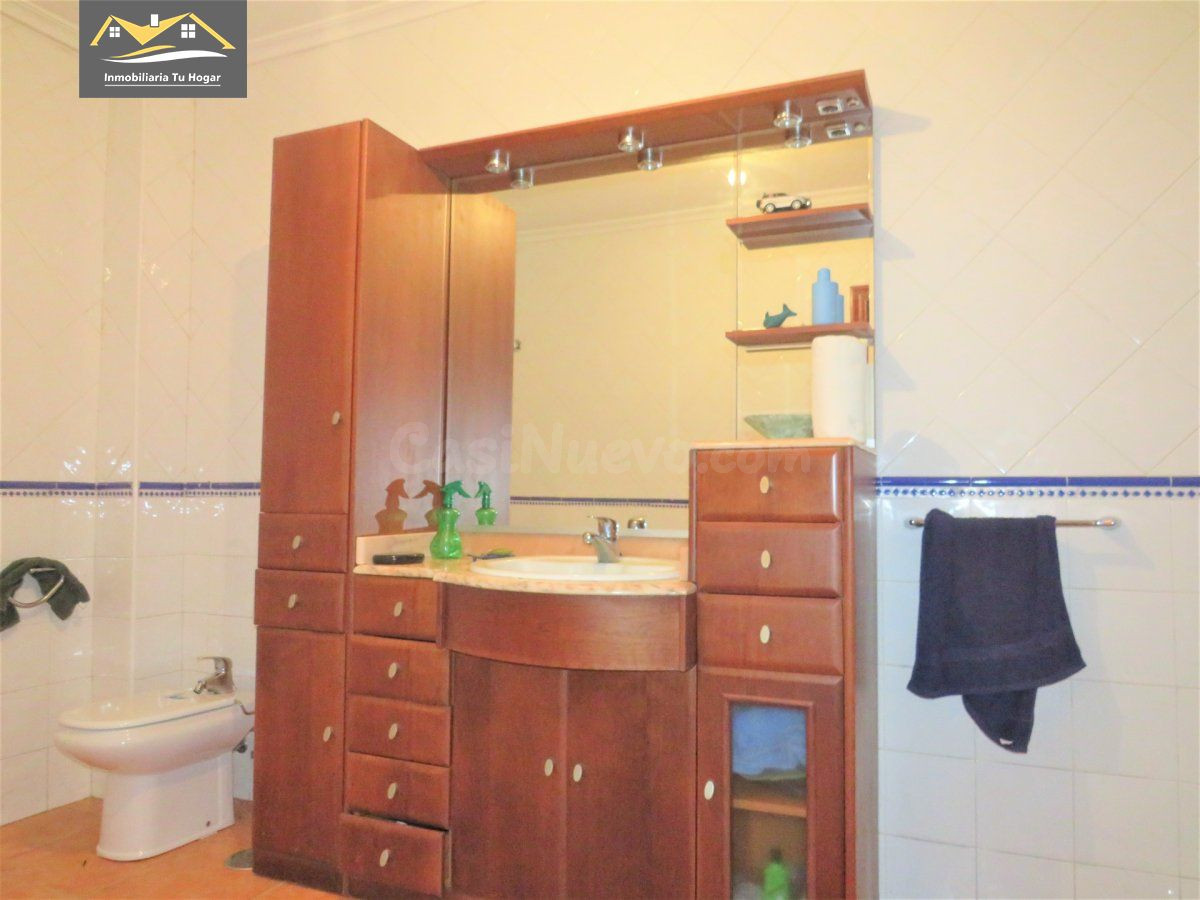 Espectacular Chalet Independiente con Amplias Posibilidades - foto 4