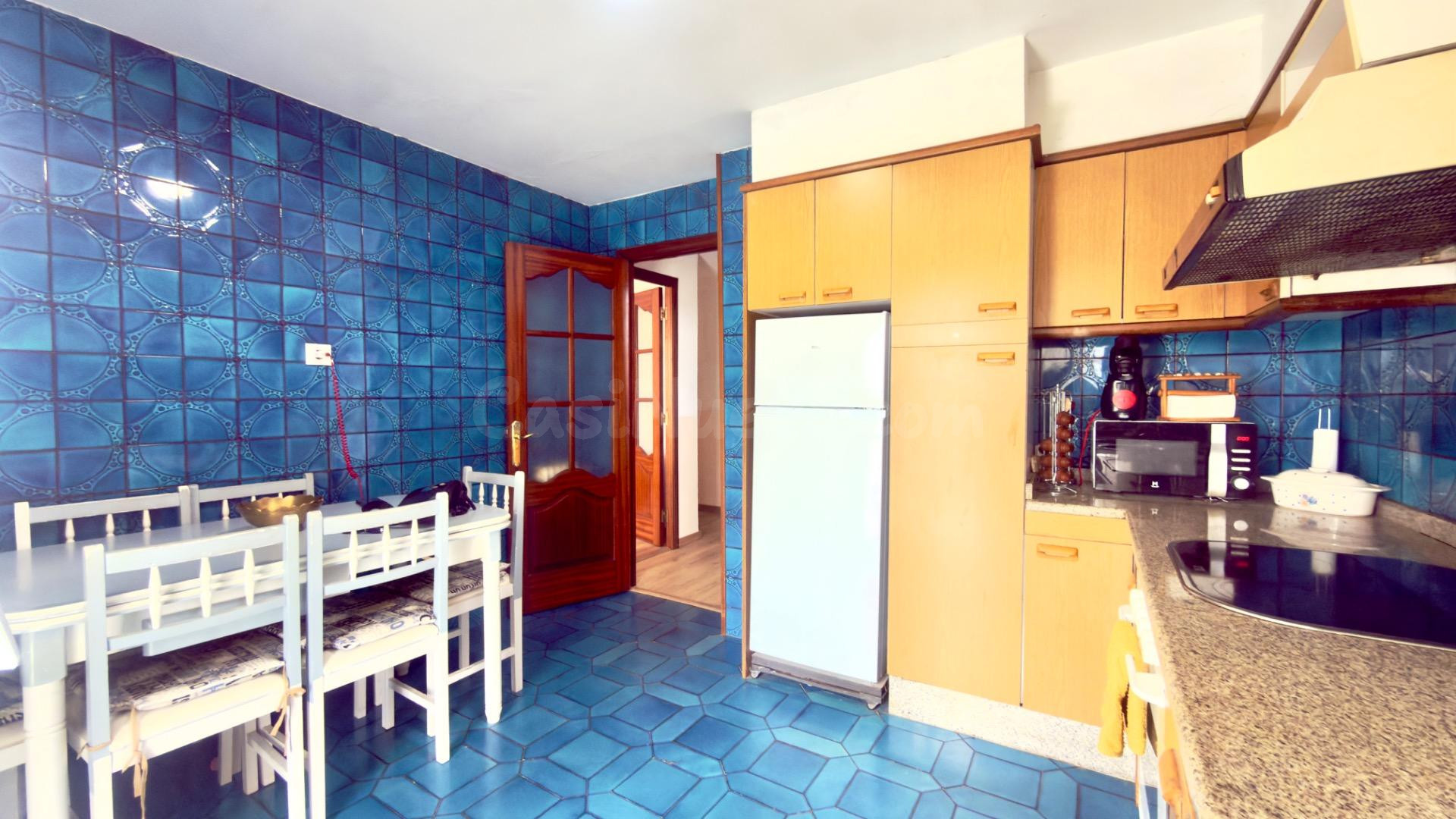 Piso con Buhardilla Acondicionada - Oportunidad Única a 120. - foto 4