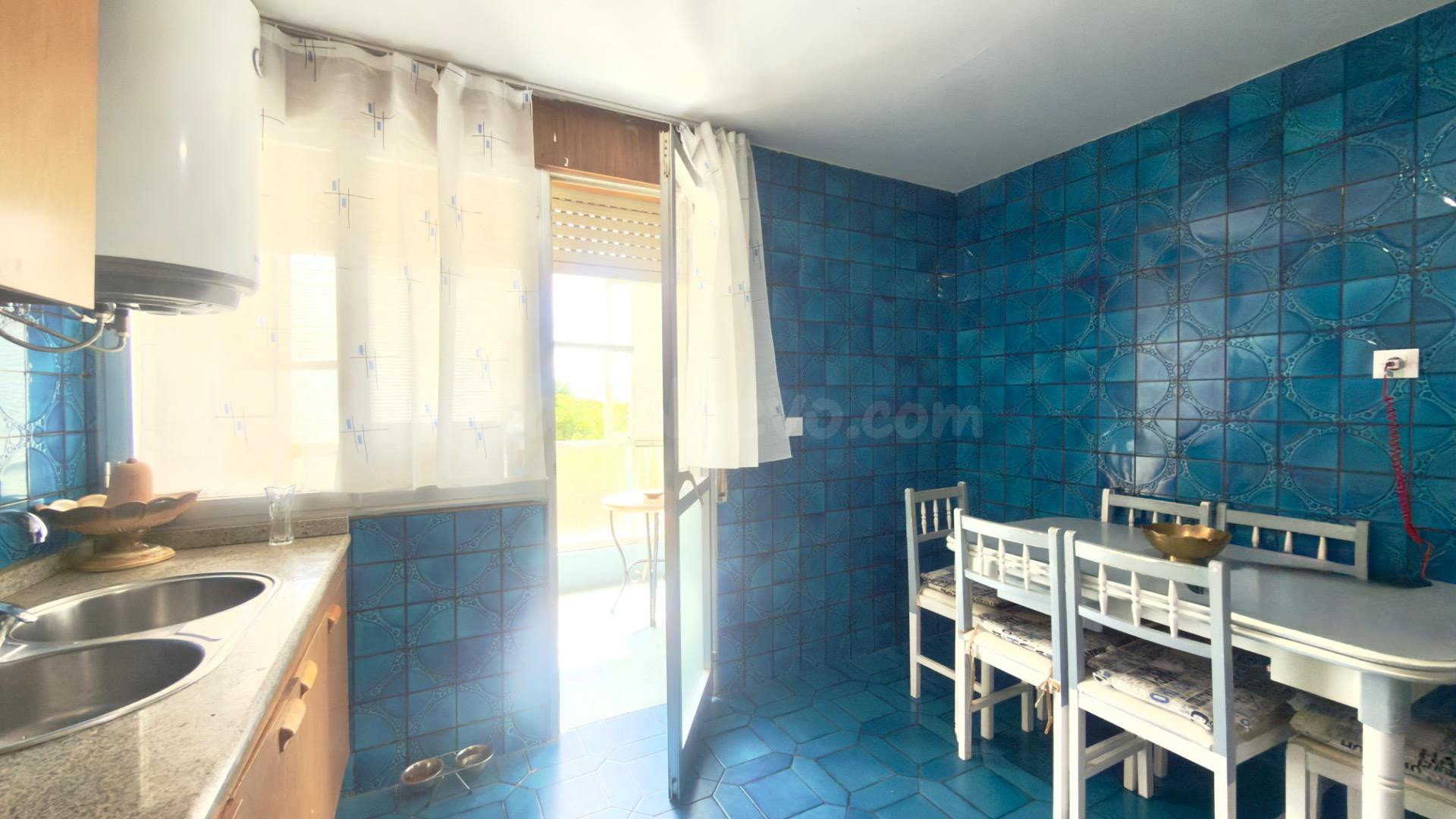 Piso con Buhardilla Acondicionada - Oportunidad Única a 120. - foto 5