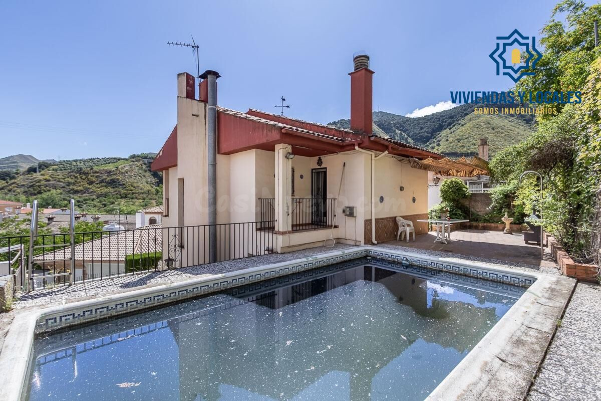 Chalet en Pinos Genil