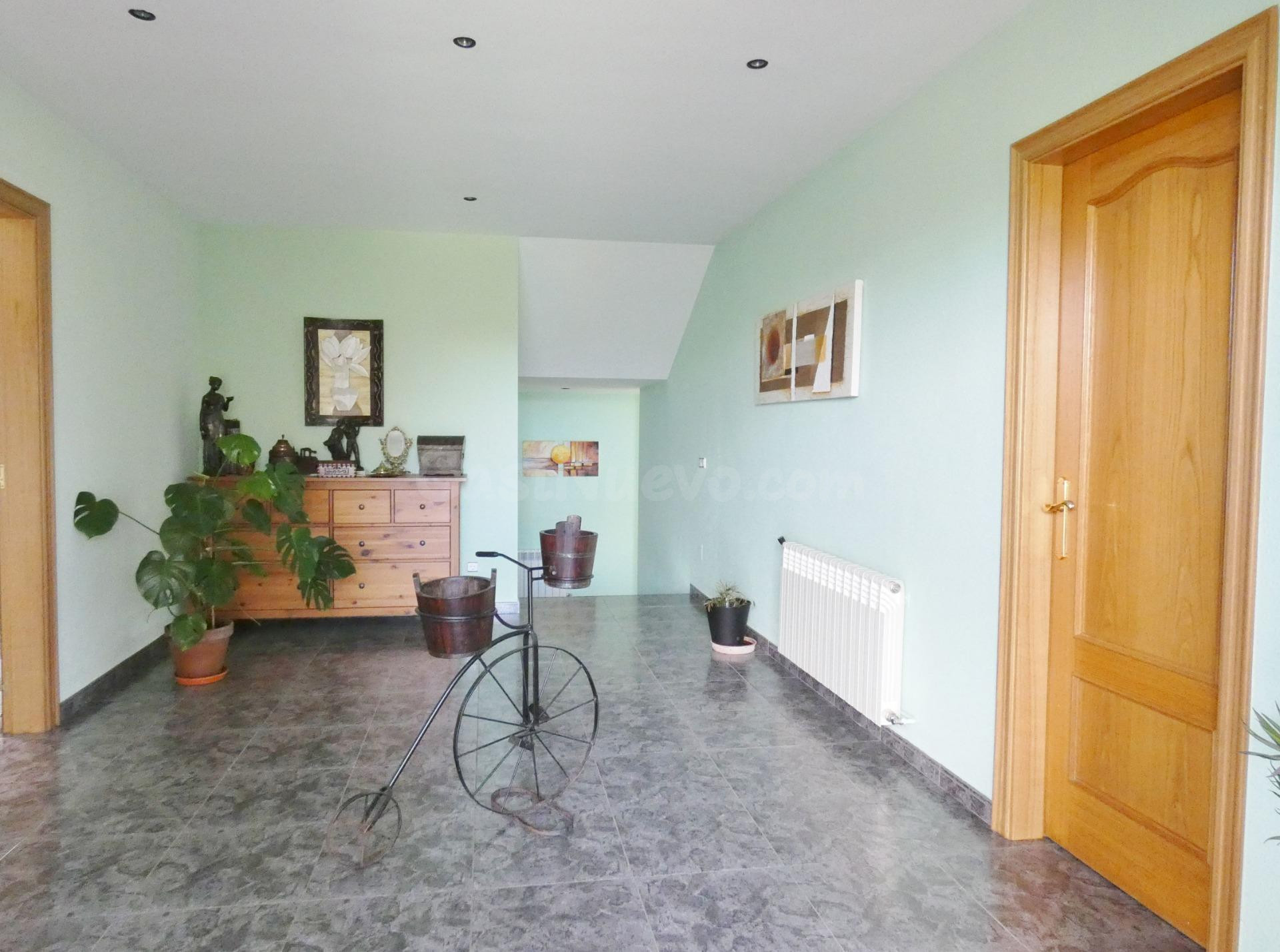 Exclusiva Finca de 3.900m2 con Máxima Privacidad y Proyecto  - foto 2