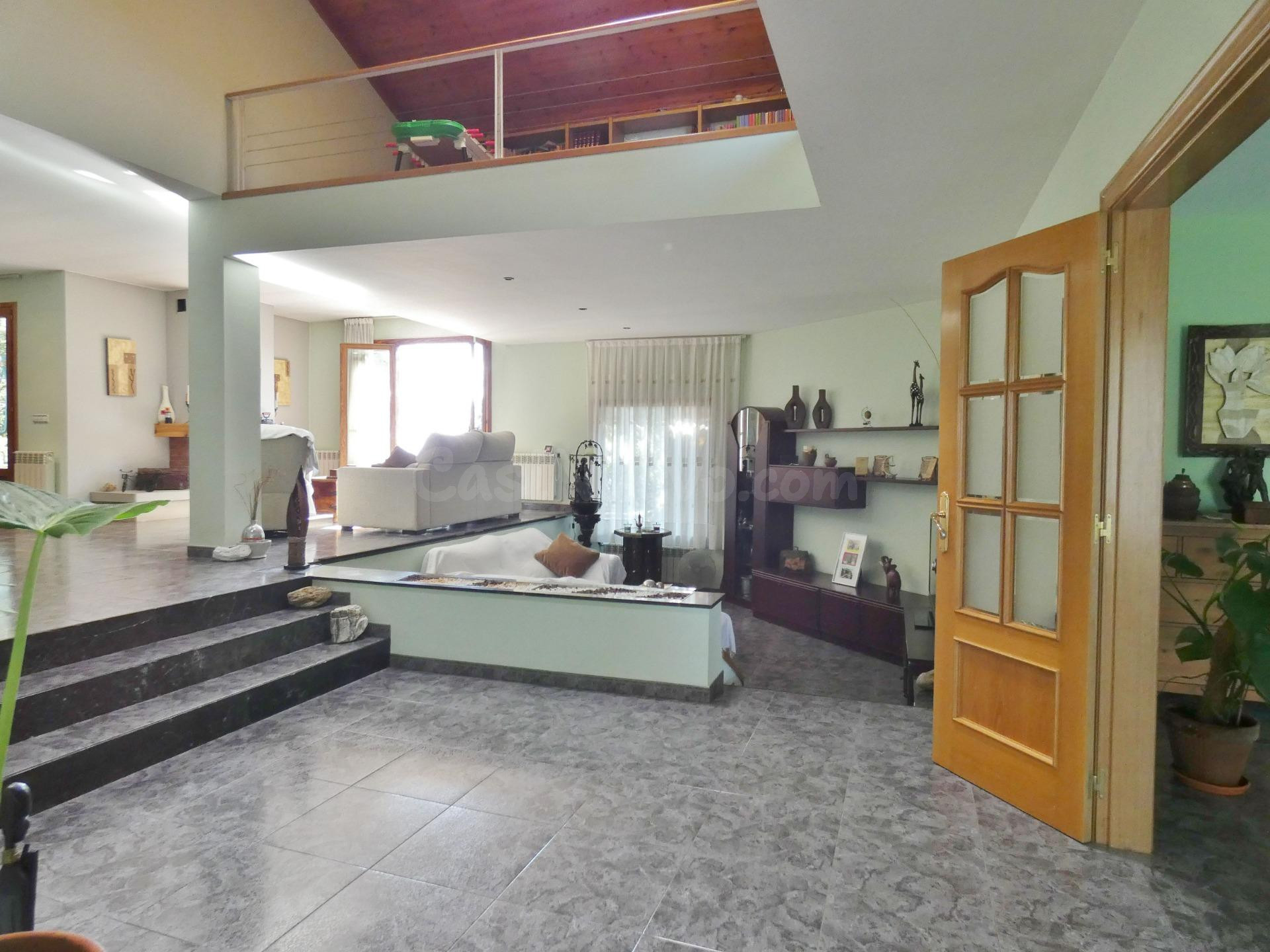 Exclusiva Finca de 3.900m2 con Máxima Privacidad y Proyecto  - foto 5