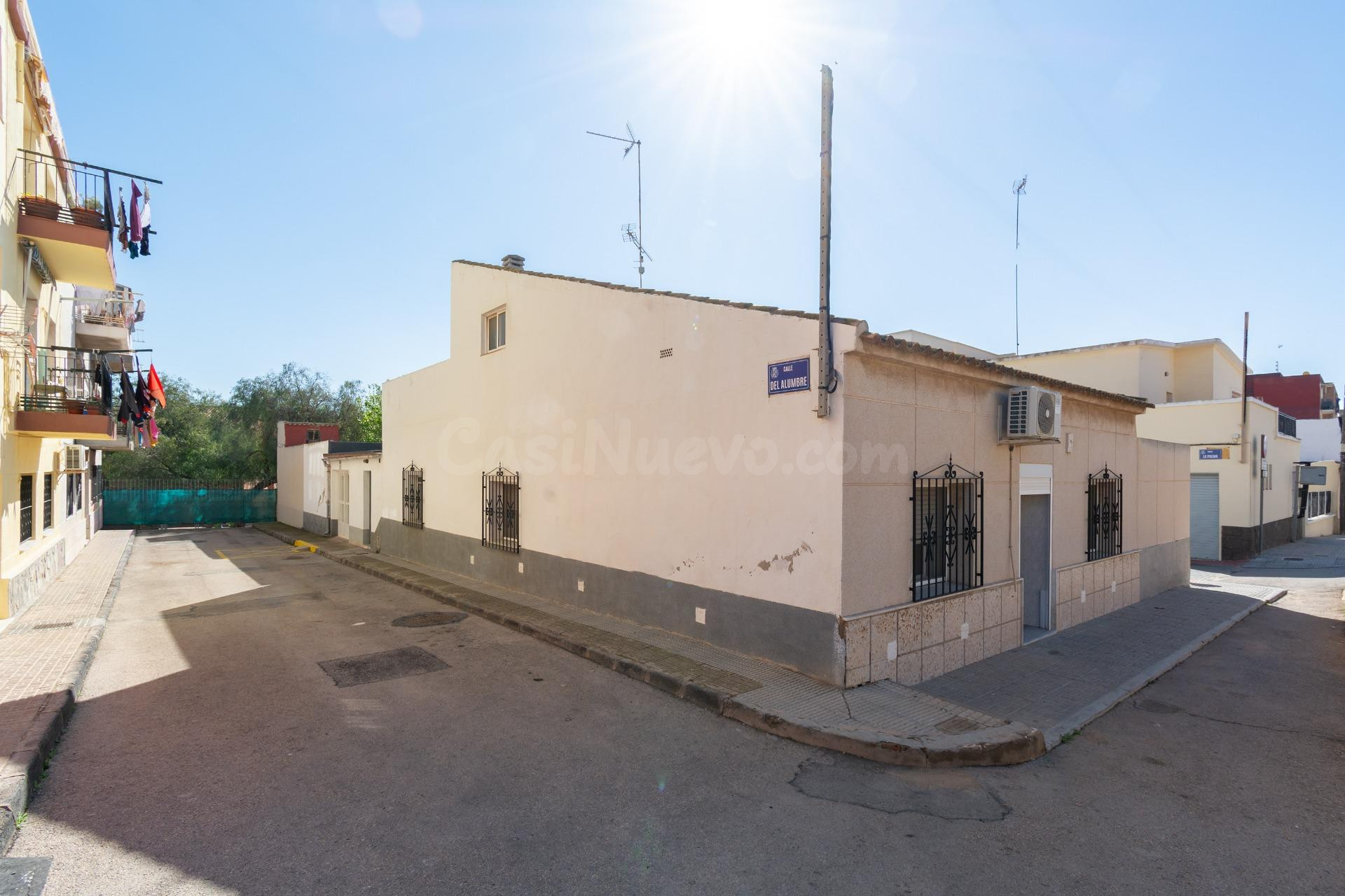 Planta baja en venta en Alumbres – Amplia vivienda con gran  - foto 3