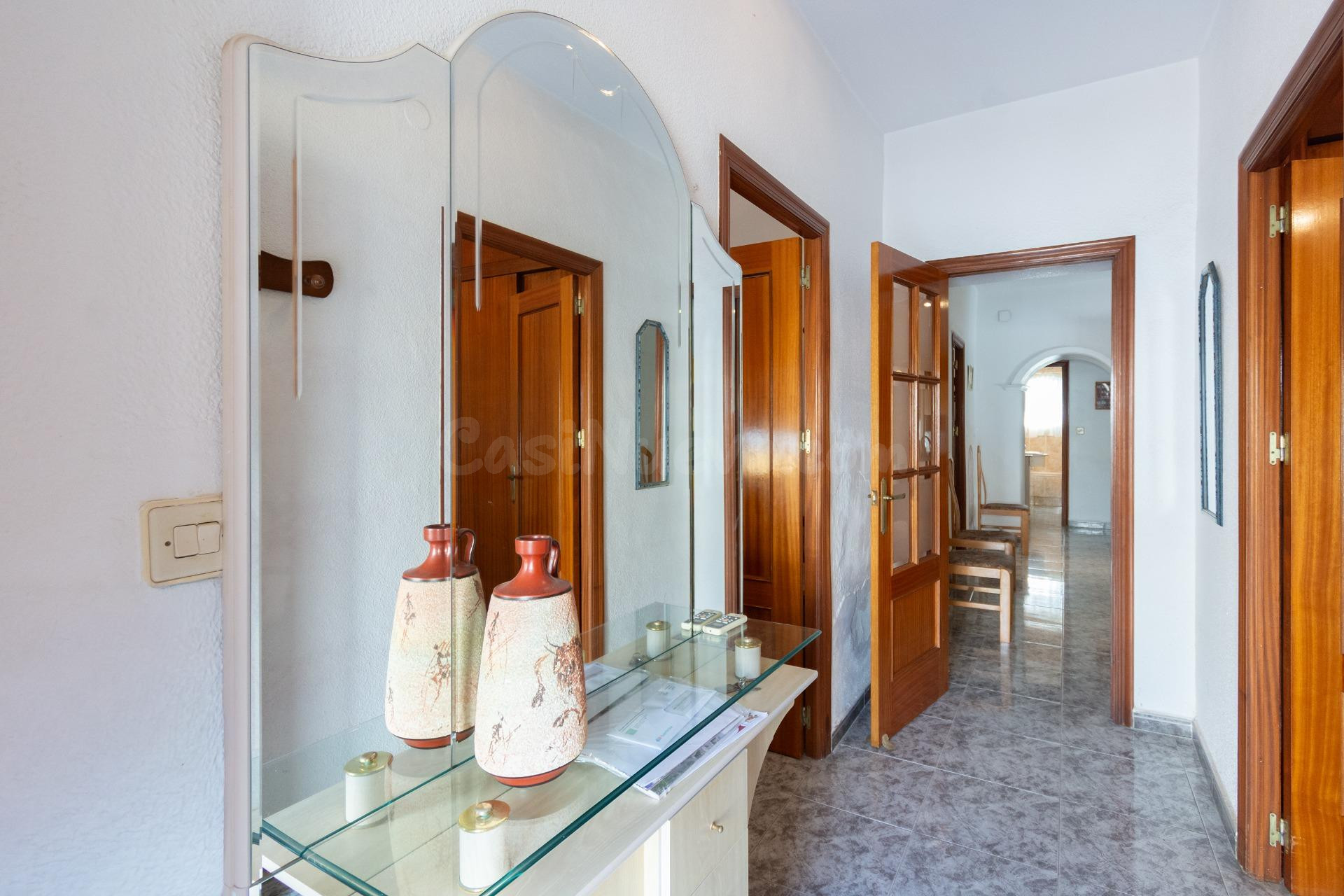 Planta baja en venta en Alumbres – Amplia vivienda con gran  - foto 4