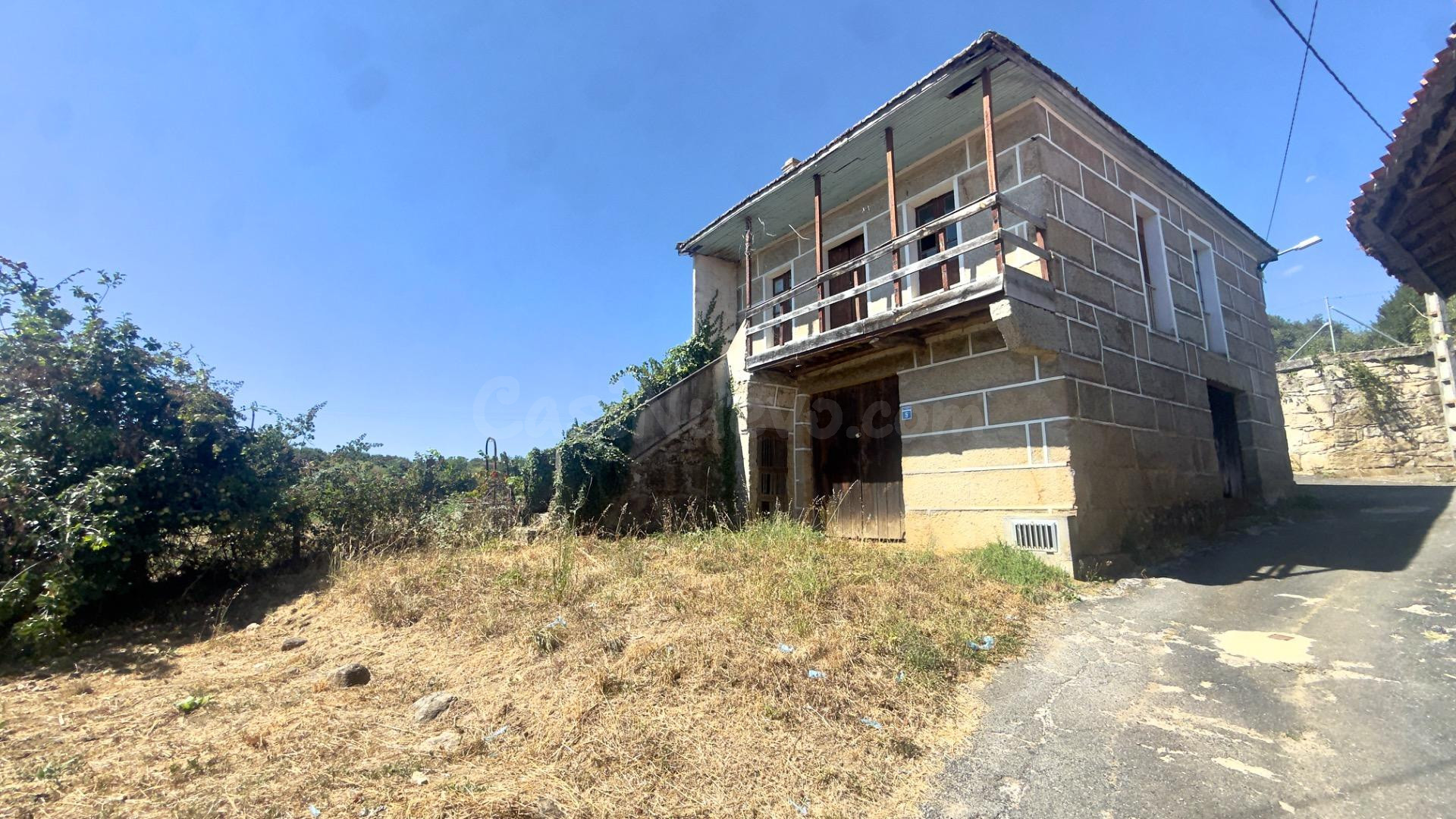 Casa de piedra registrada para reformar con 105m2 útiles y t - foto 2