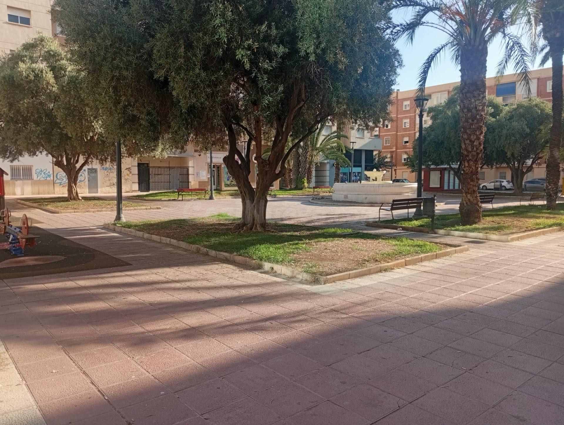 Gran local en venta junto a El Corte Inglés – Cartagena - foto 3