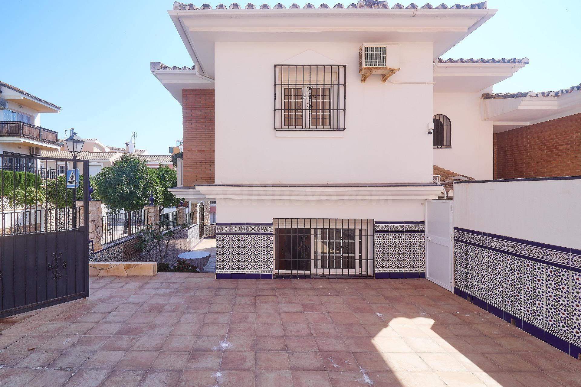 Casa independiente de 5 dormitorios en Fuengirola