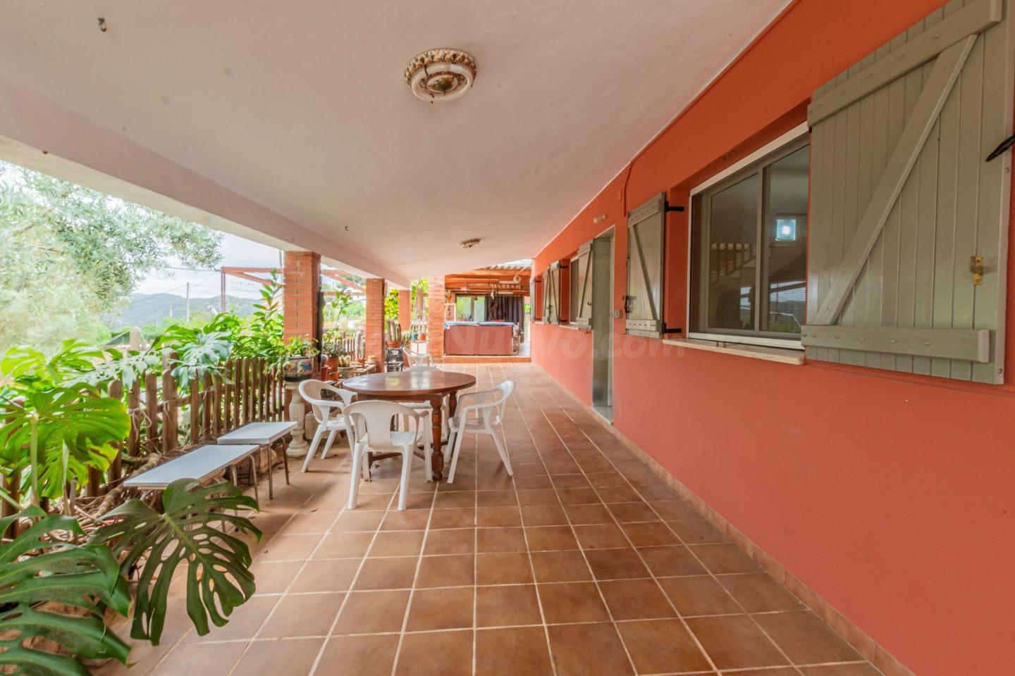 Chalet unifamiliar independiente en excelente parcela con es - foto 4
