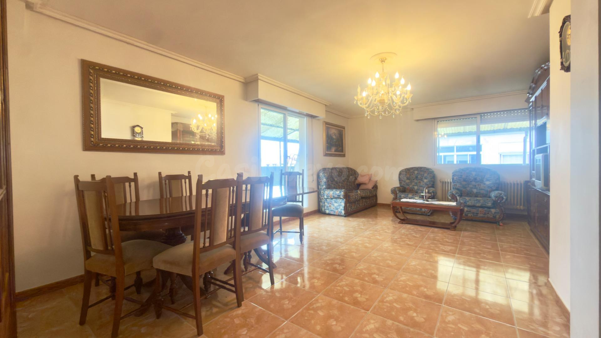 Piso de 4 Dormitorios con Terraza Esquinera de 35 m2 - Centr - foto 3