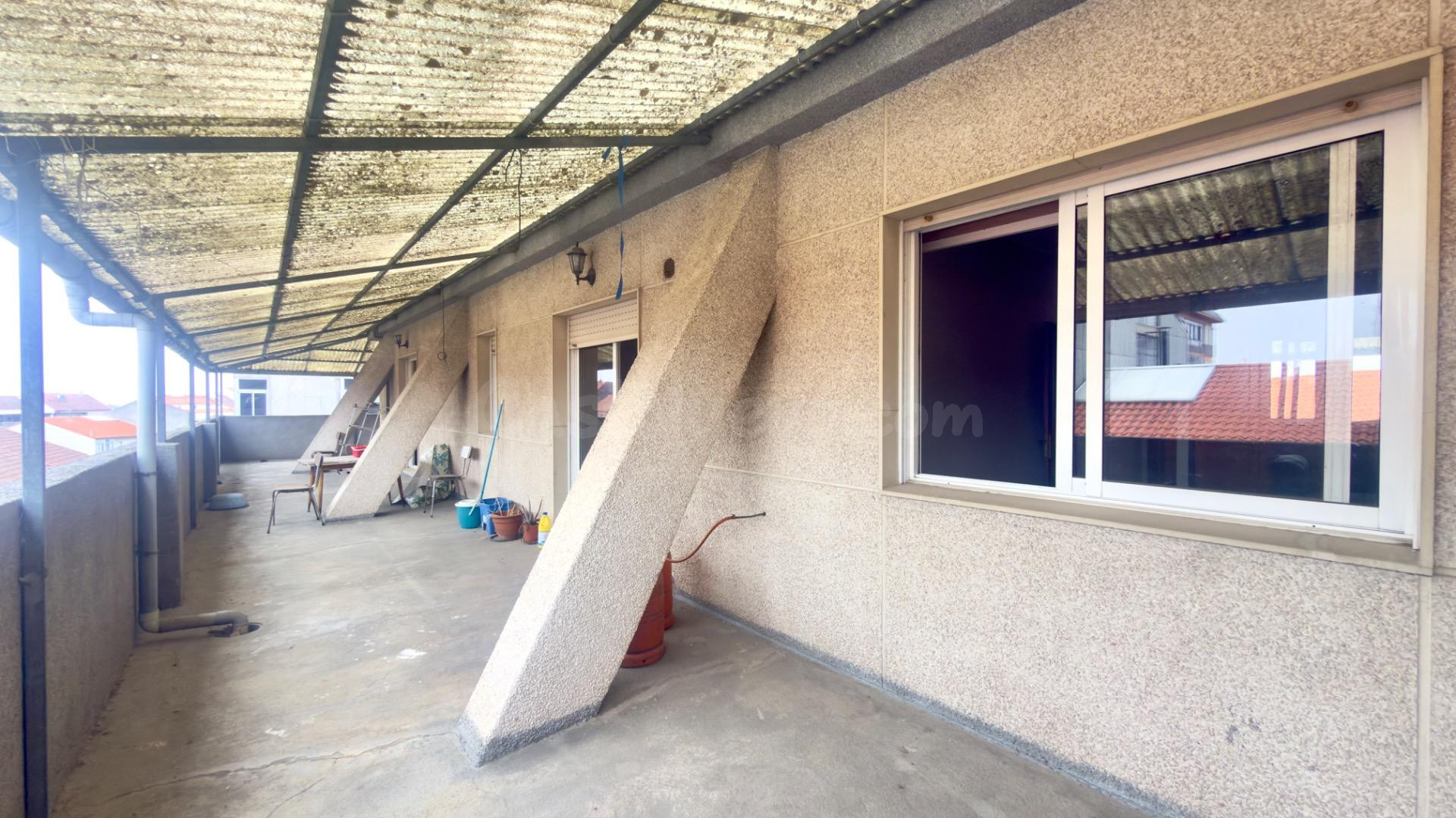 Piso de 4 Dormitorios con Terraza Esquinera de 35 m2 - Centr - foto 4