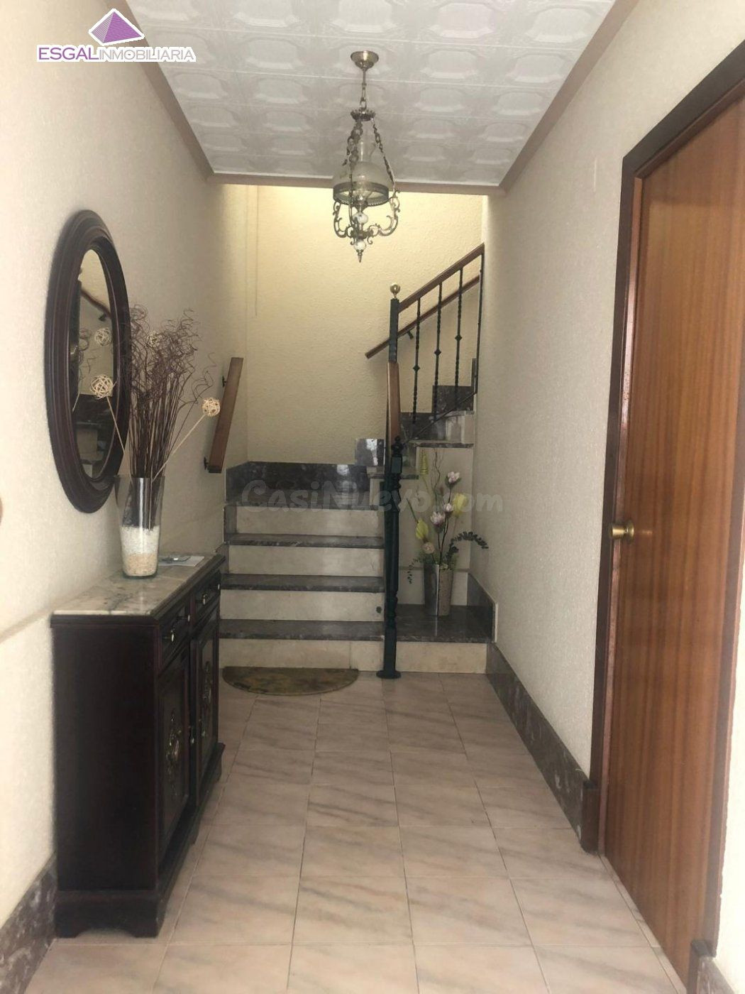 Se vende casa con jardín en Barbastro - foto 4