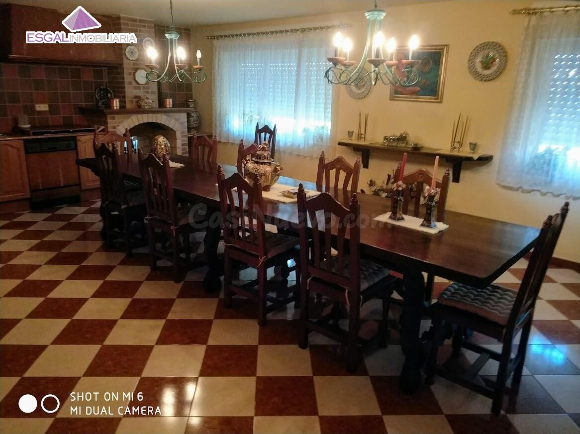Elegante Casa en el Ariño de Barbastro - foto 3