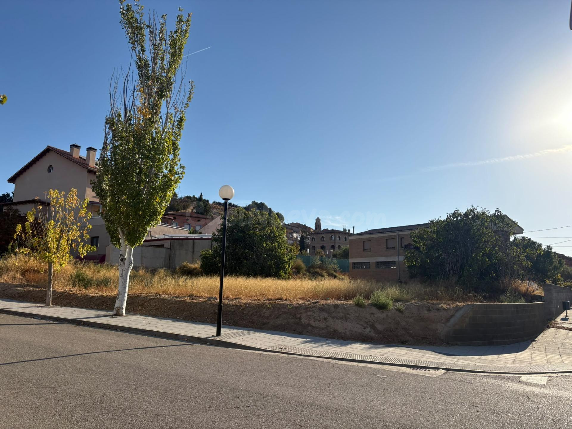 Solar urbano esquinero en Castejón del Puente