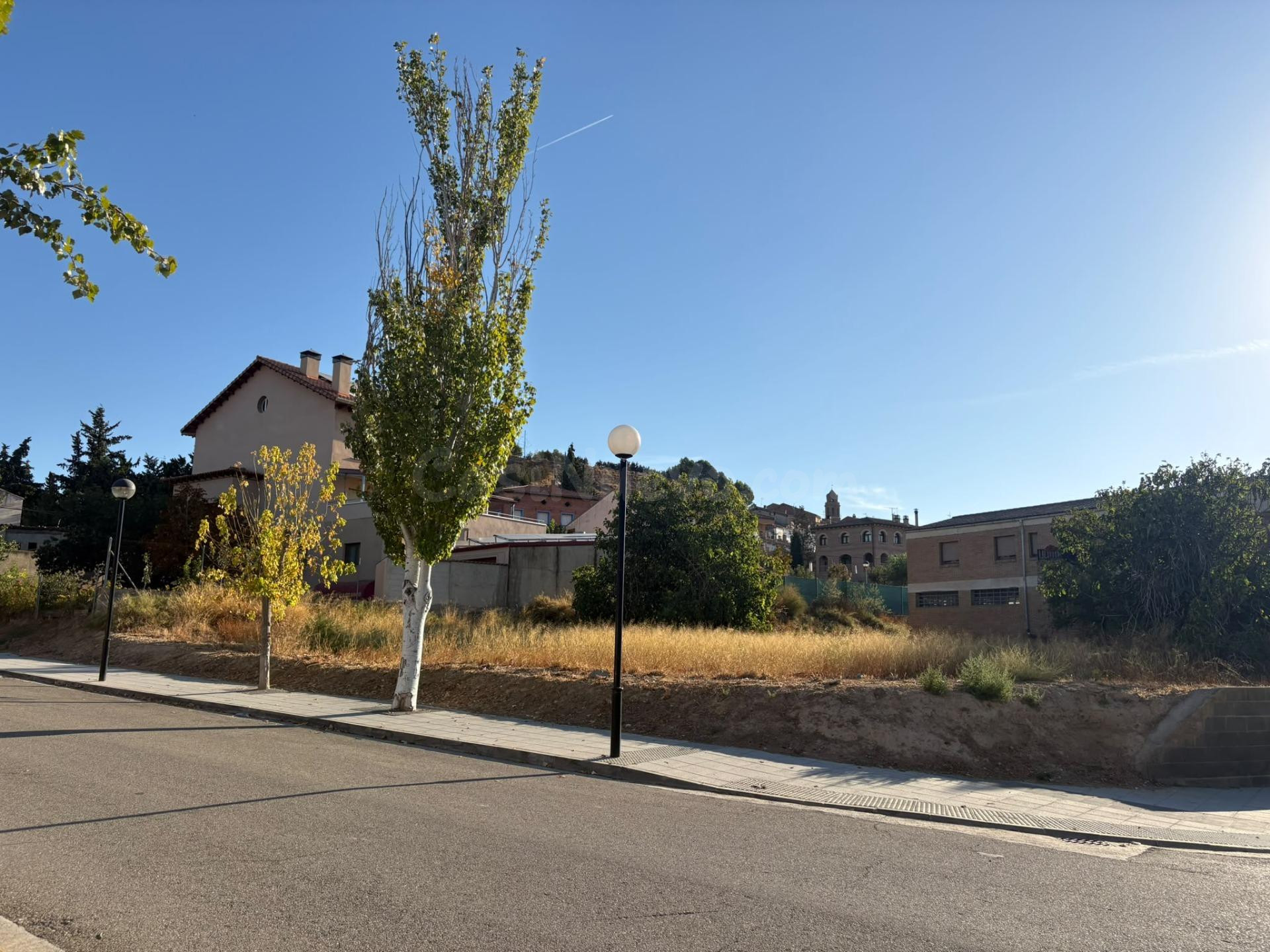 Solar urbano esquinero en Castejón del Puente - foto 4