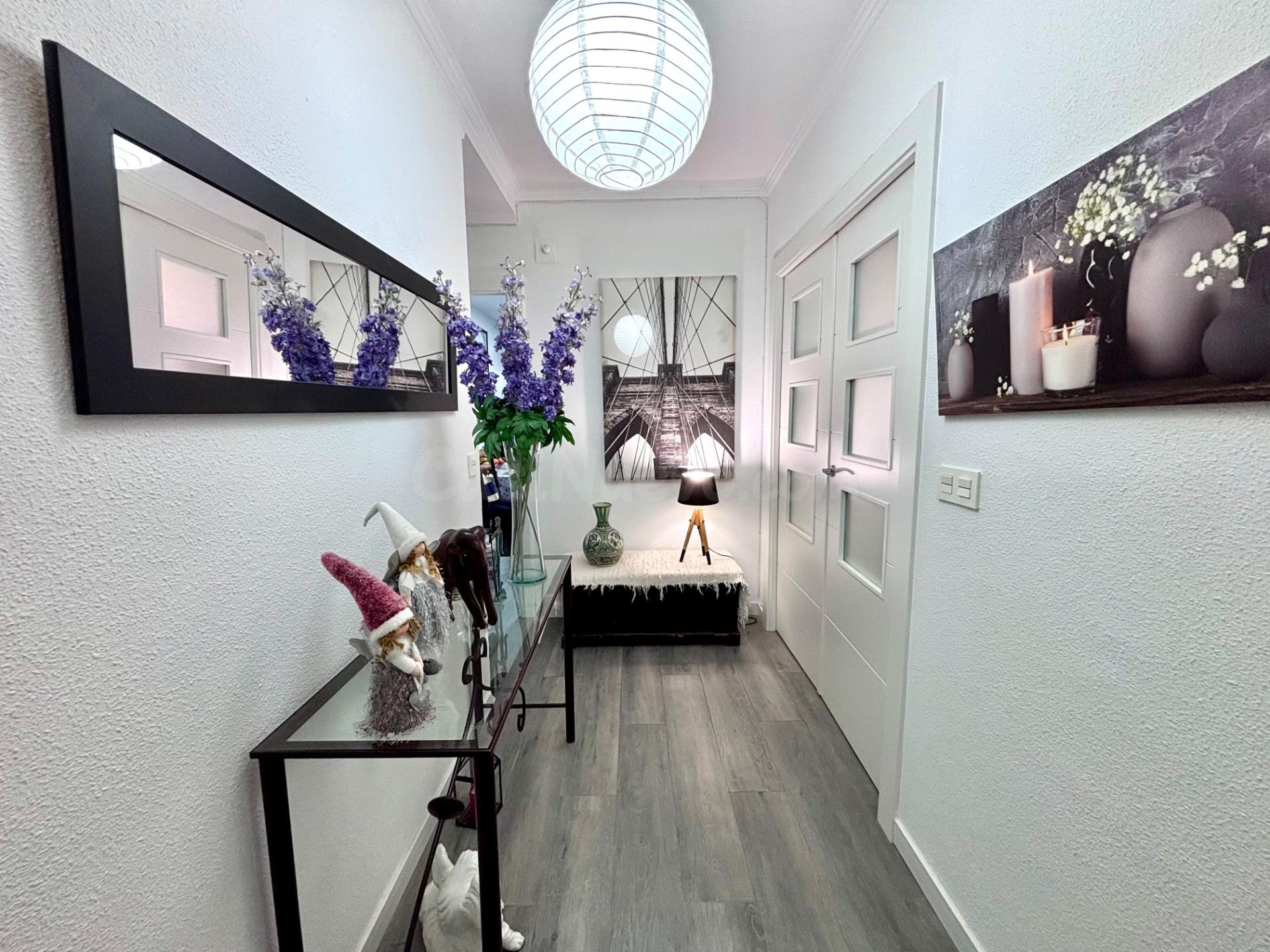 PISO DE TRES DORMITORIOS CON GARAJE Y TRASTERO PARA ENTRAR A - foto 2