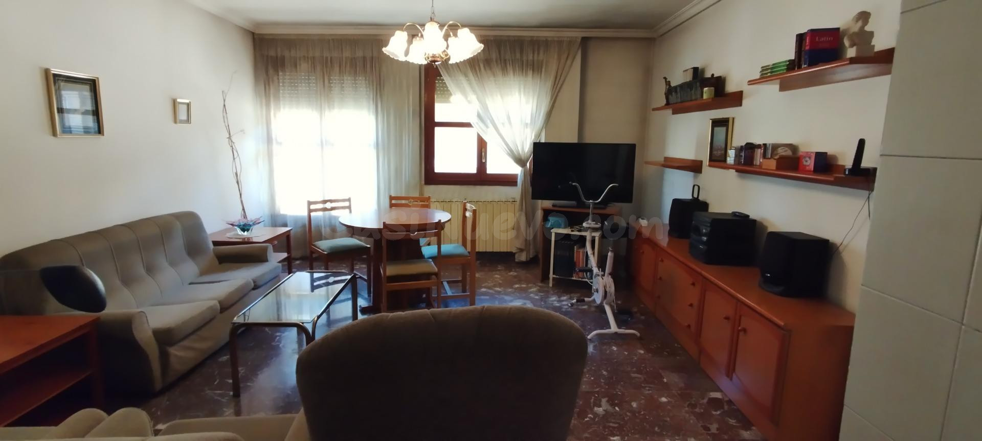 Se vende acogedor piso en Barbastro, zona Ayuntamiento - foto 2