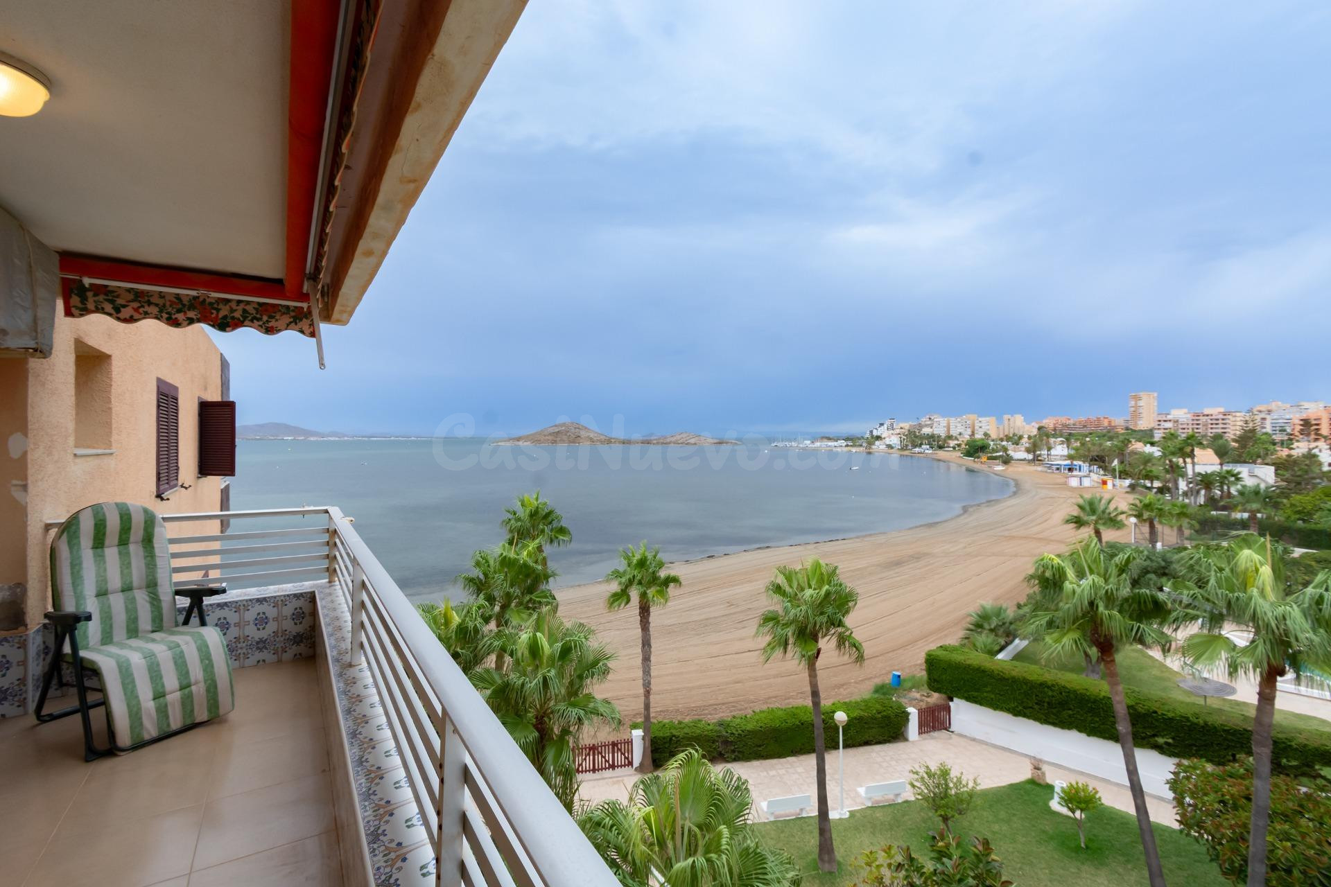 AMPLIO PISO DE 4 DORMITORIOS CON VISTAS AL MAR MENOR EN LA M - foto 2