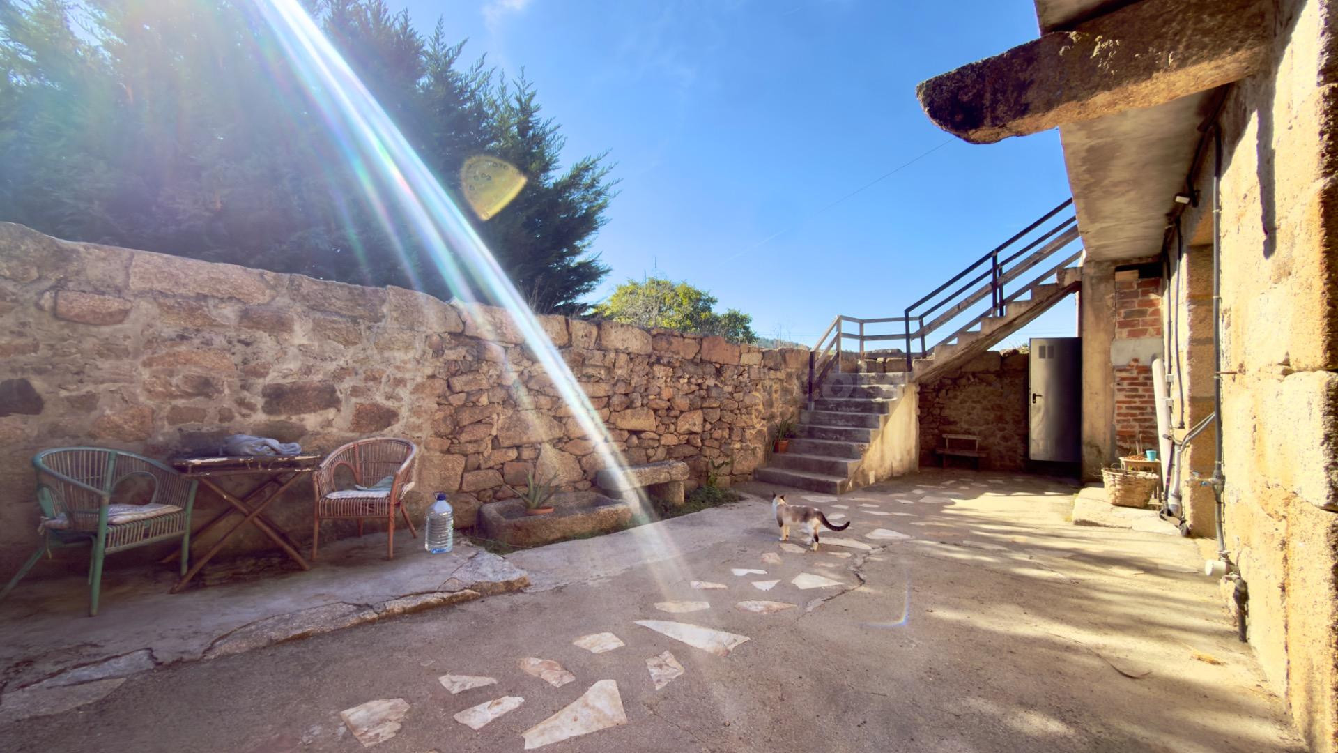 Casa Chalet con Encanto Rústico para reformar del año 1900
