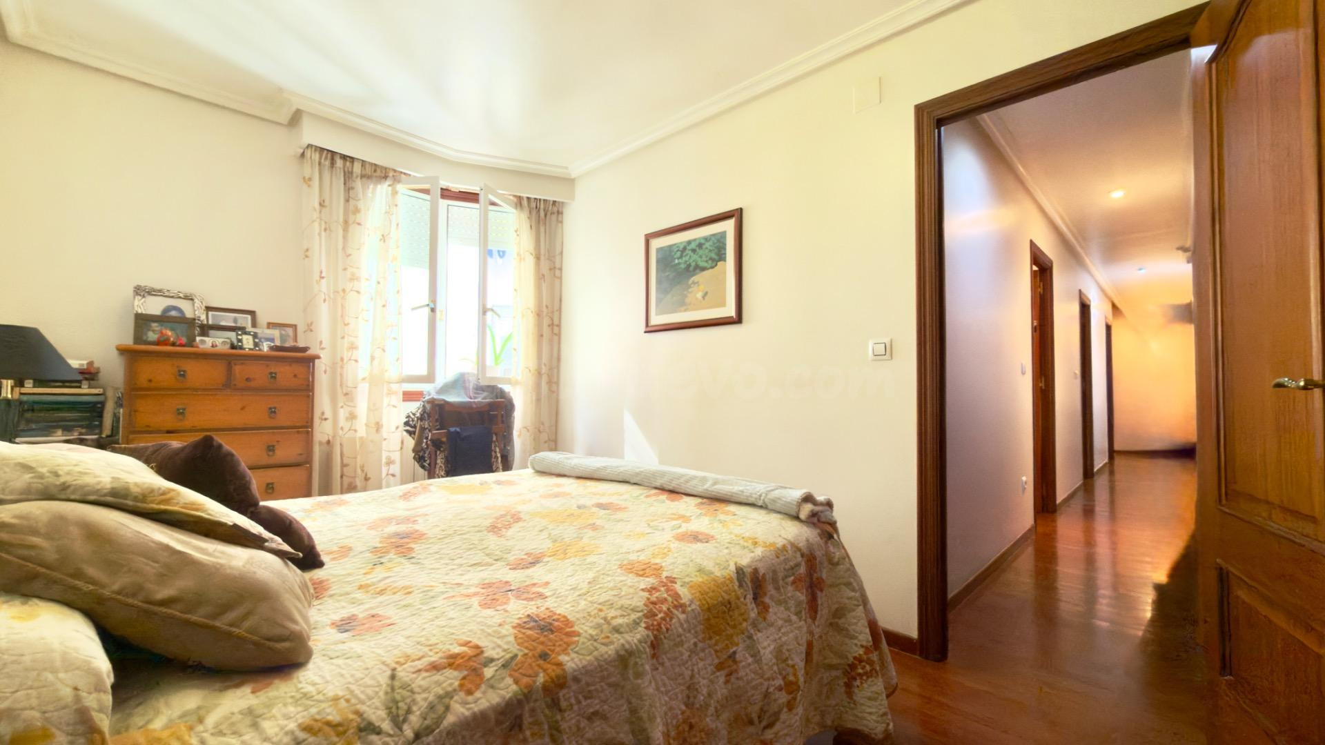 Piso en Venta - Centro de Orense 3 habitaciones 2 baños y as - foto 5