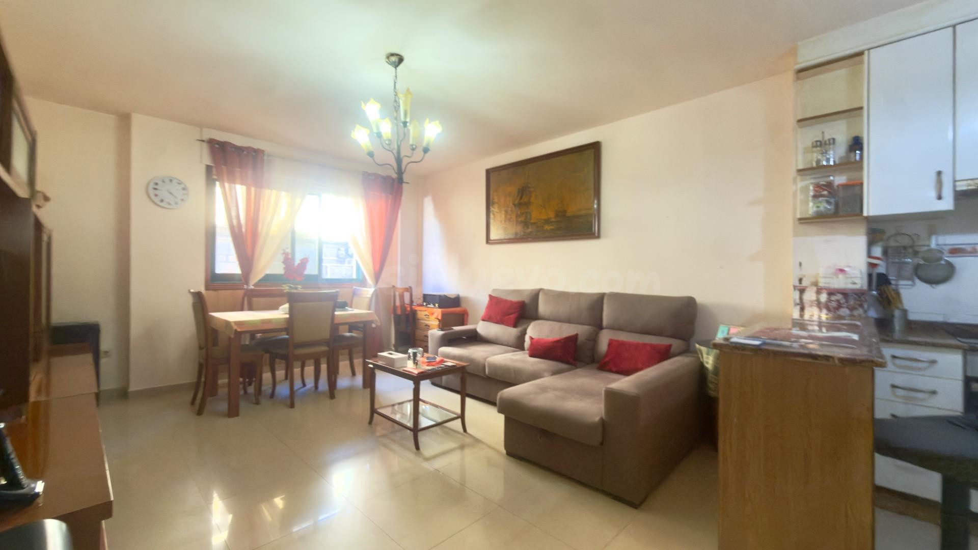 Piso en Venta - Zona Tranquila de Ourense de 3 habitaciones  - foto 3