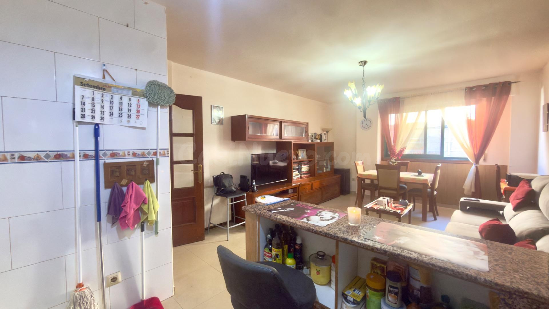 Piso en Venta - Zona Tranquila de Ourense de 3 habitaciones  - foto 4