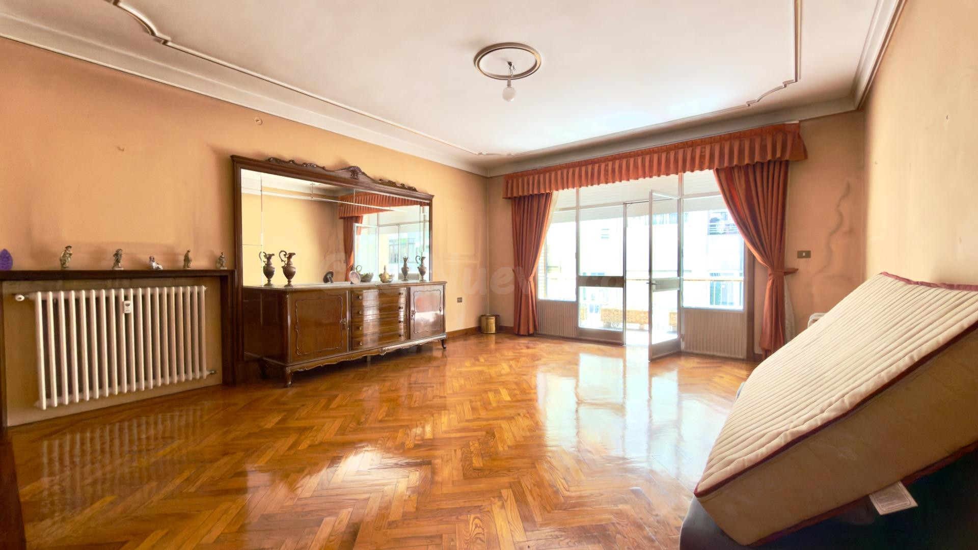 Piso en Venta - Orense Centro con 4 habitaciones 3 baños gar - foto 4