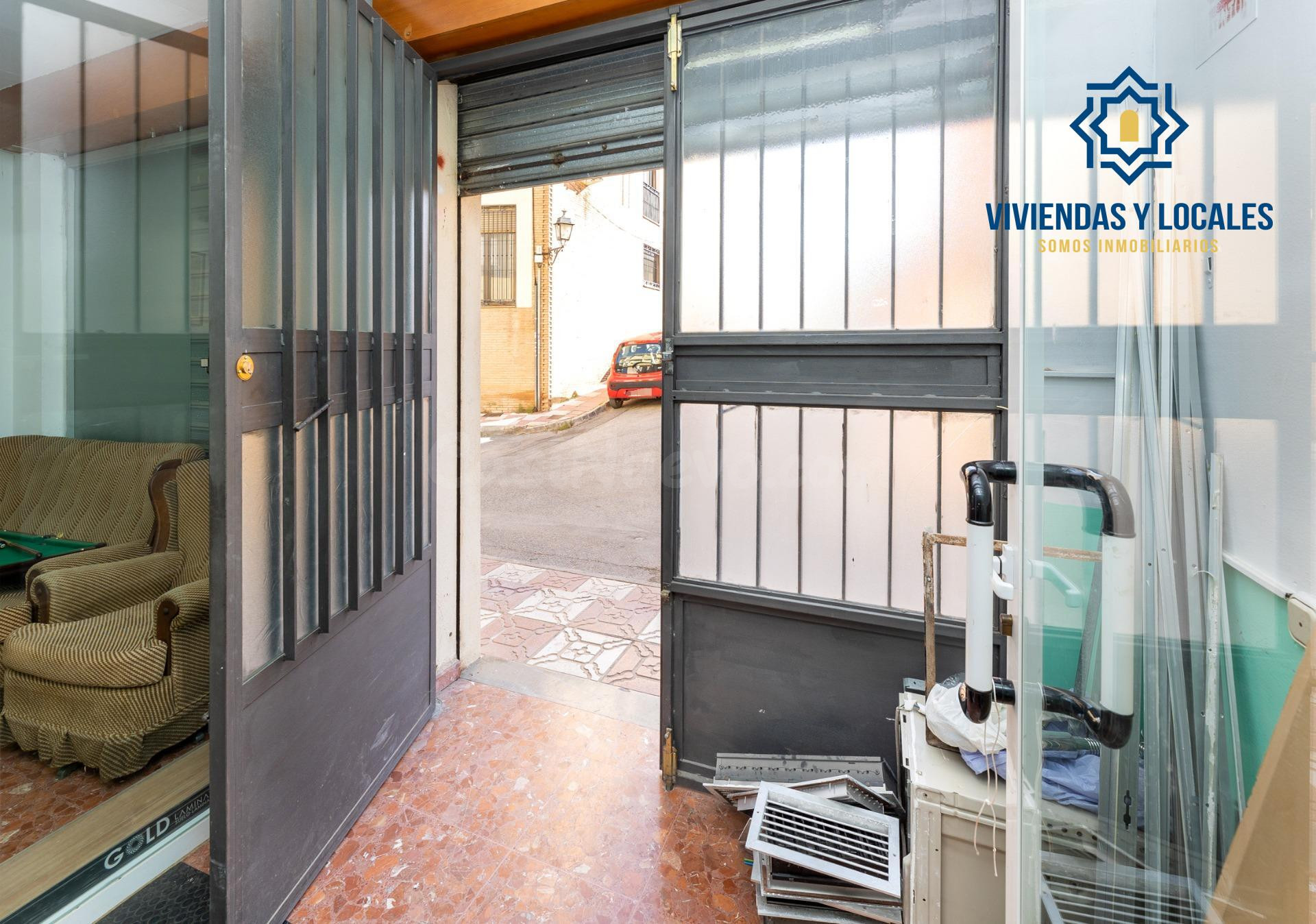 LOCAL COMERCIAL CON 100M2 EN LA ZUBIA - foto 5