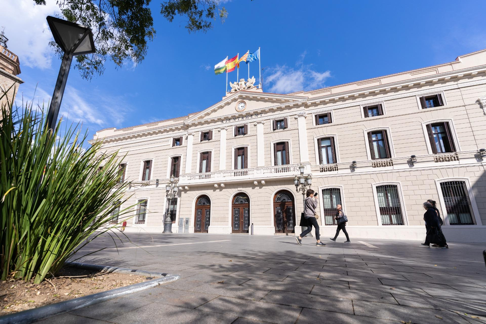 DOS CASAS EN EL CORAZÓN DE LA CREU ALTA - foto 3