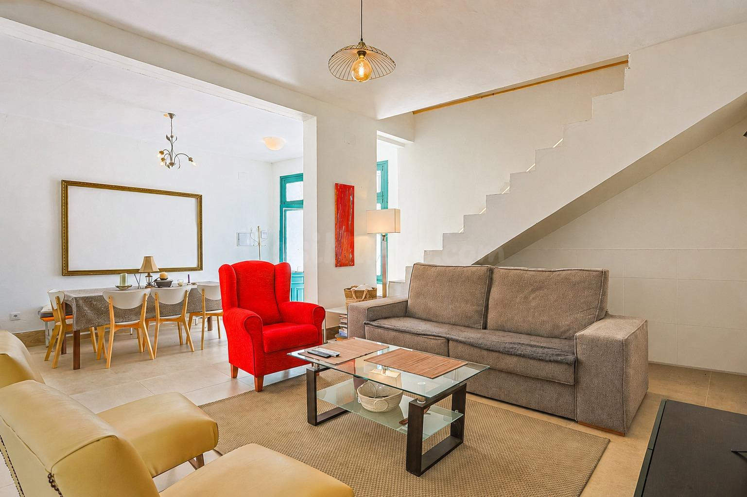 CASA EN EL CENTRO DE SANLUCAR LA MAYOR CON ACABADOS ACTUALES - foto 2