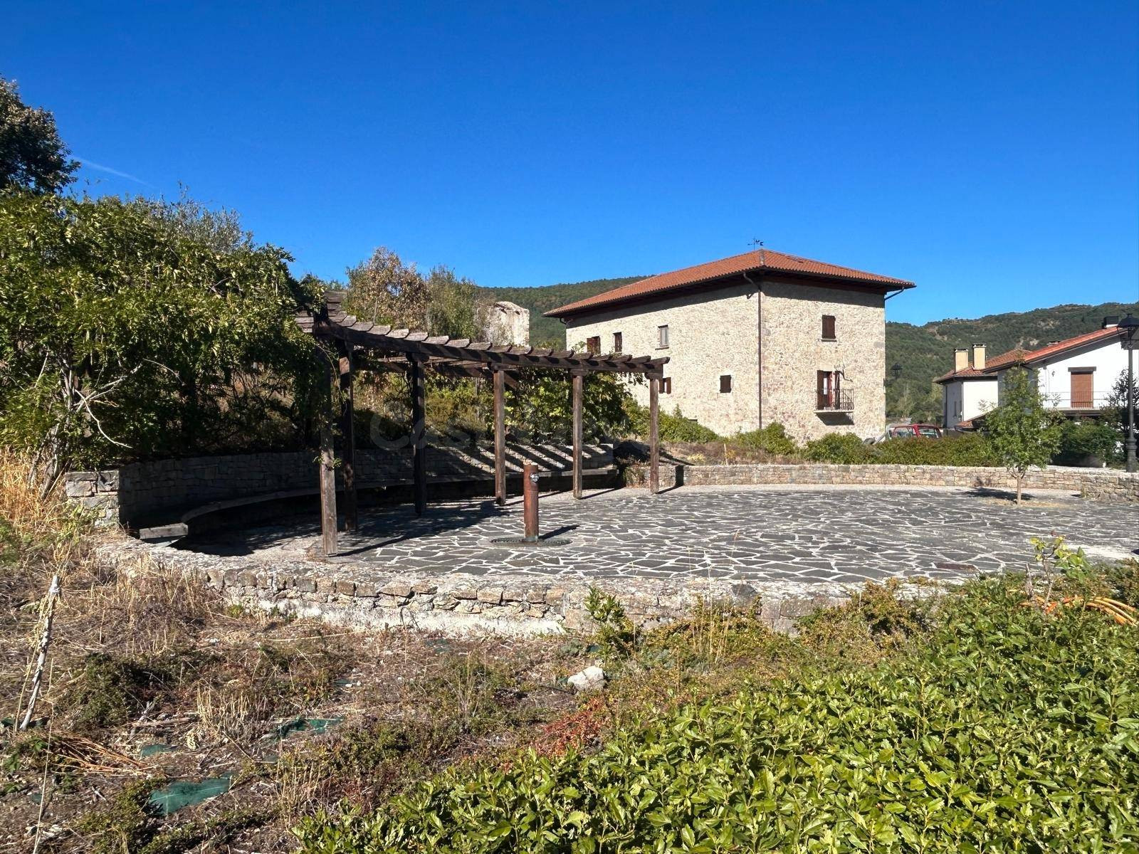VENTA DE TERRENO EN NAGORE, VALLE DE ARCE. - foto 2