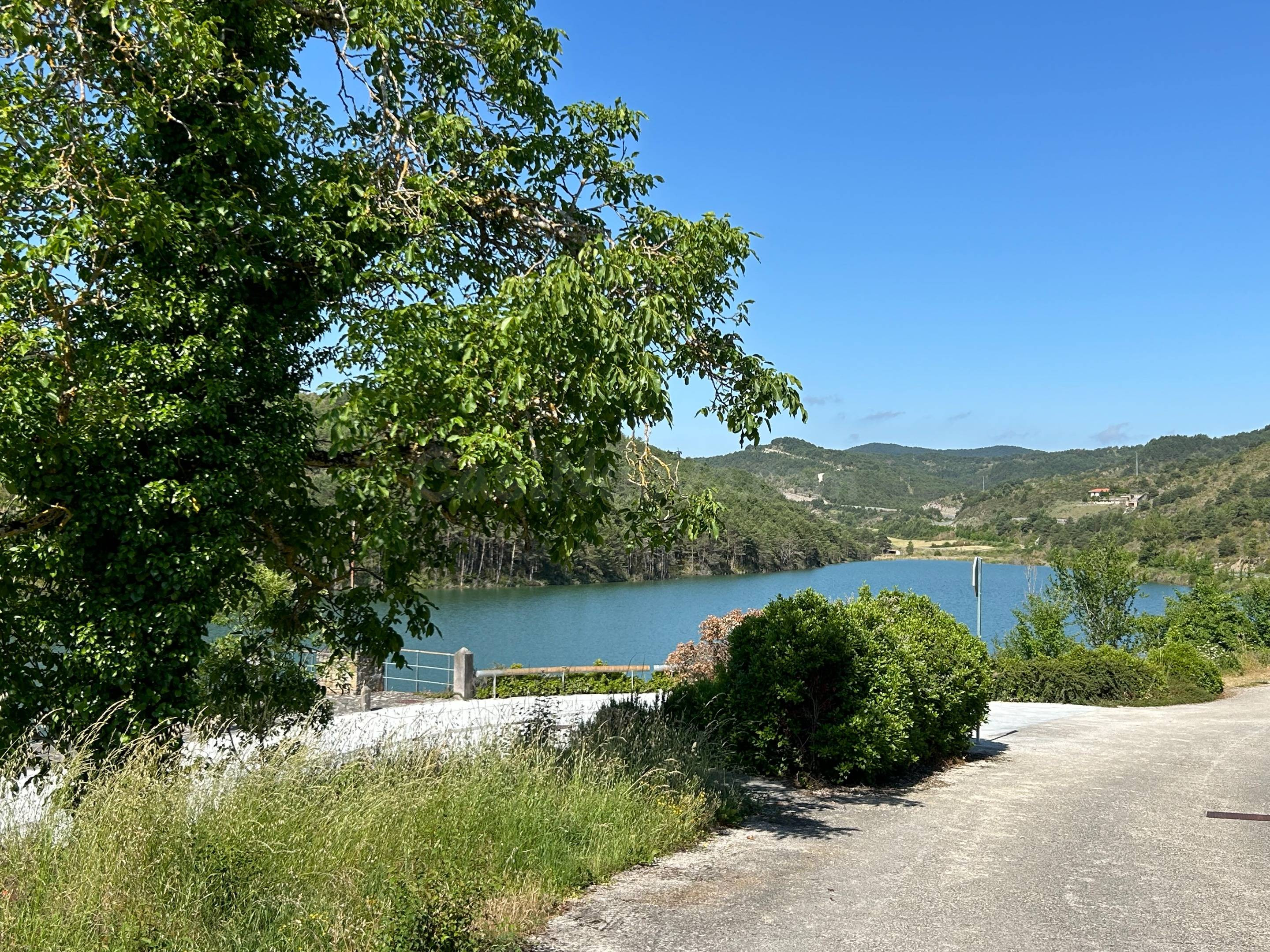 VENTA DE TERRENO EN NAGORE, VALLE DE ARCE. - foto 5