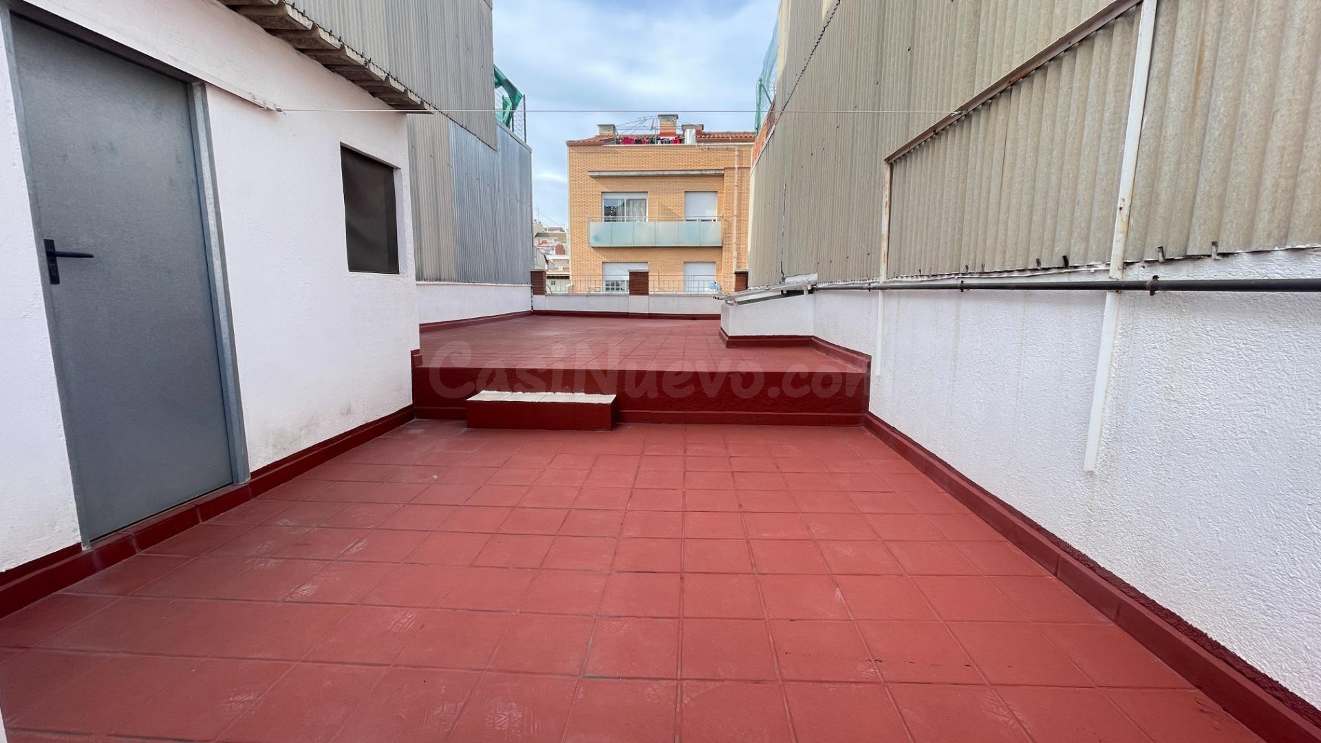 FINCA DE 2 VECINOS. ENTRADA INDEPENDIENTE. TERRAZA DE 50M2.