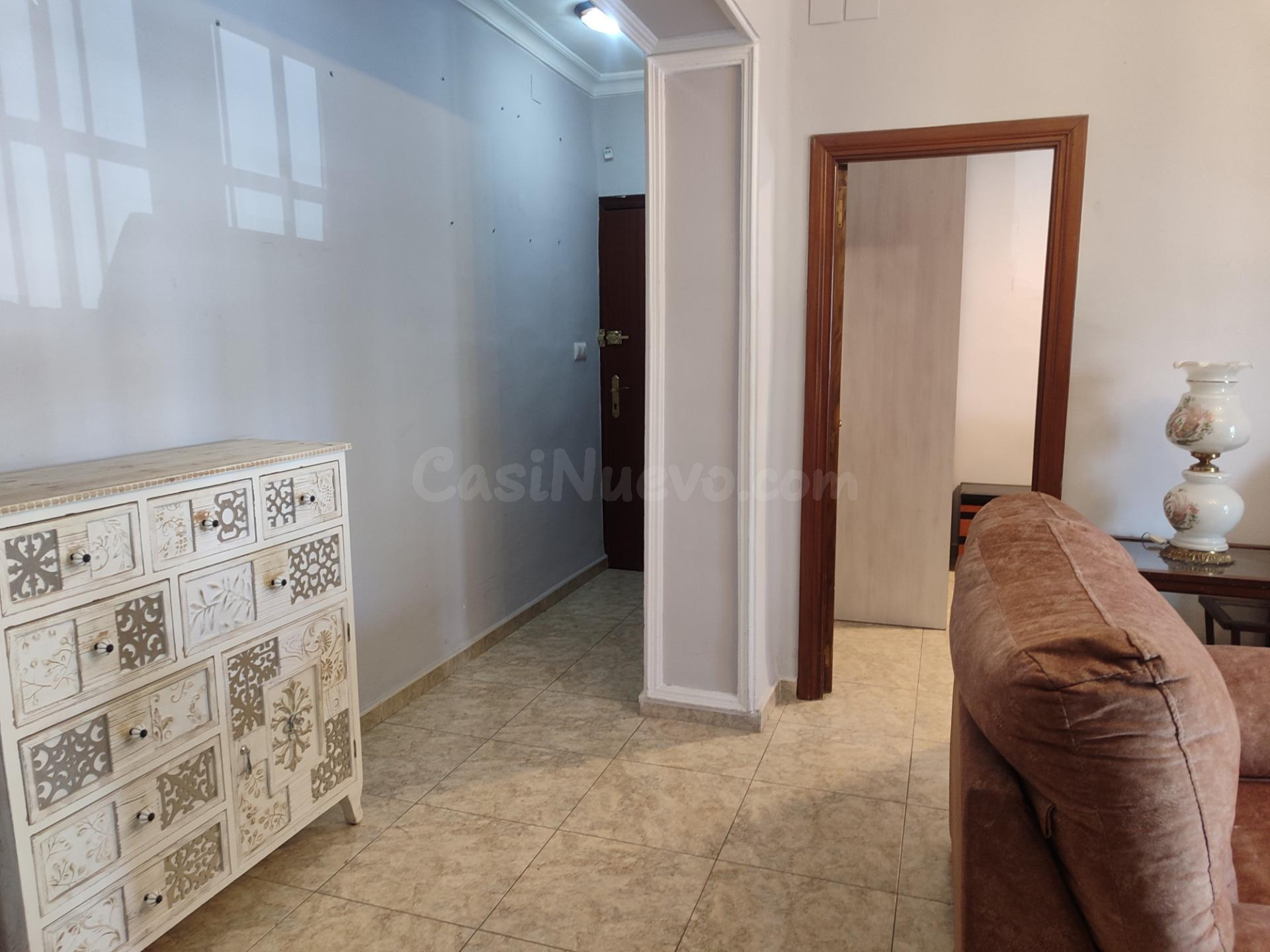 Piso en Triana con ascensor , balcón y excelente ubicación - foto 5