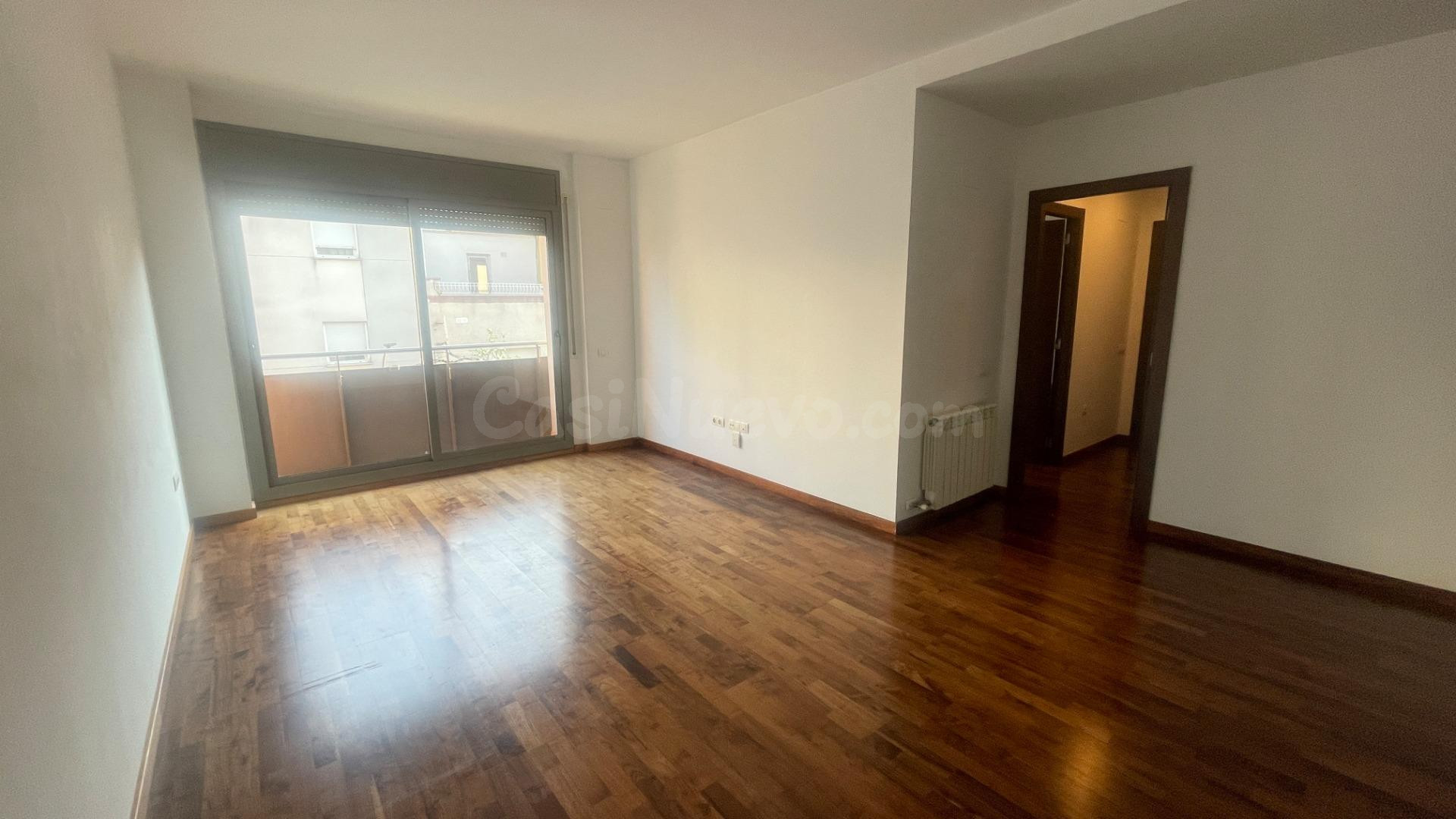 EXCELENTE PISO CON PARQUING INCLUIDO. CANTONERO, LUMINOSO. O - foto 3