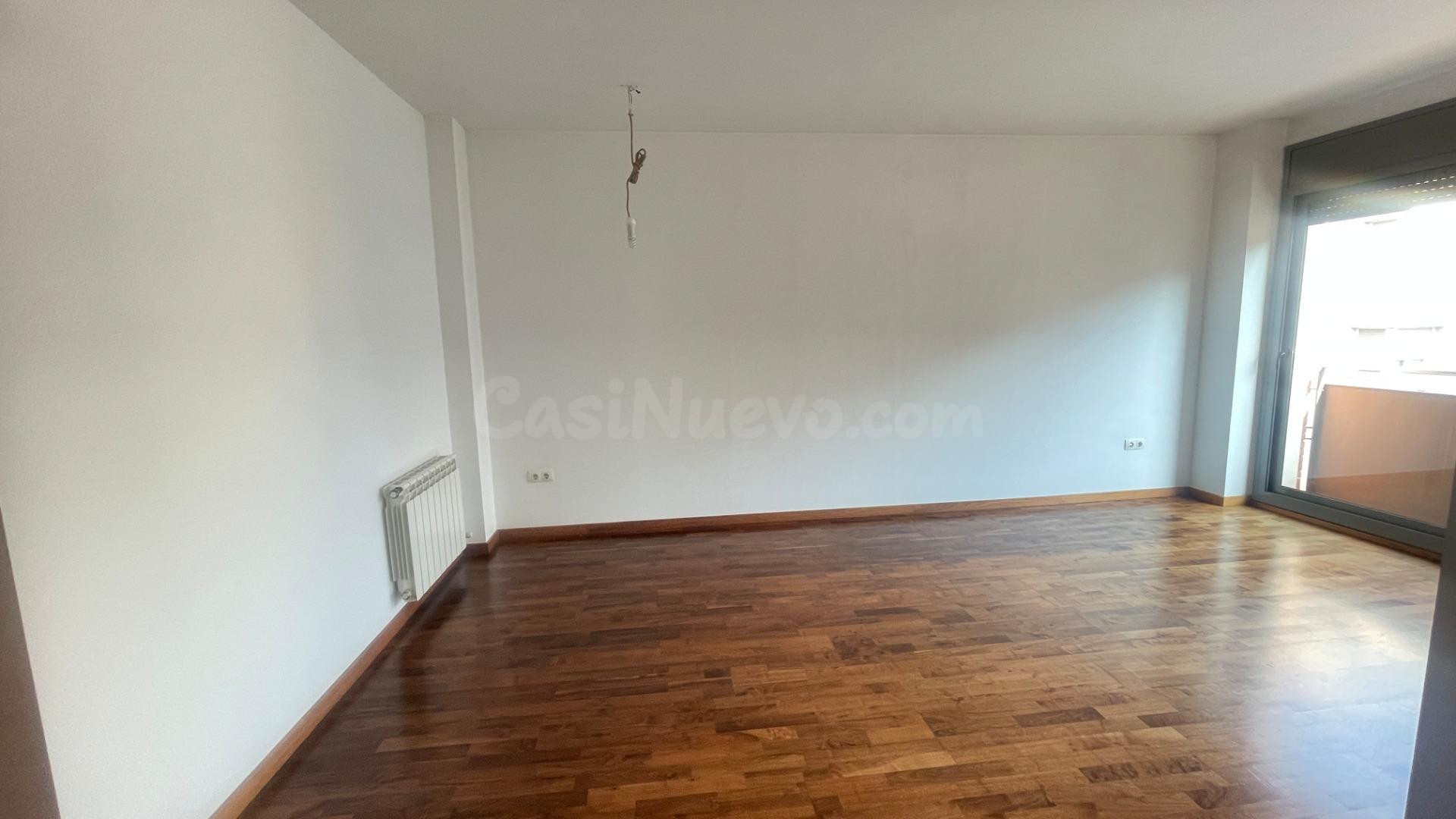 EXCELENTE PISO CON PARQUING INCLUIDO. CANTONERO, LUMINOSO. O - foto 5