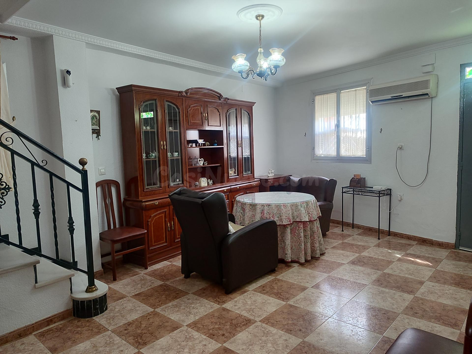 Casa de 4 dormitorios con garaje . Ideal inversores ¡¡¡ - foto 4